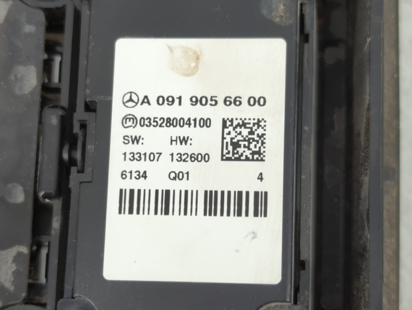 2017-2018 Infiniti Qx30 Radio AM FM Cd Player Receiver Replacement P/N:A 091 905 66 00 Fits Fits 2017 2018 OEM Used Auto Par
