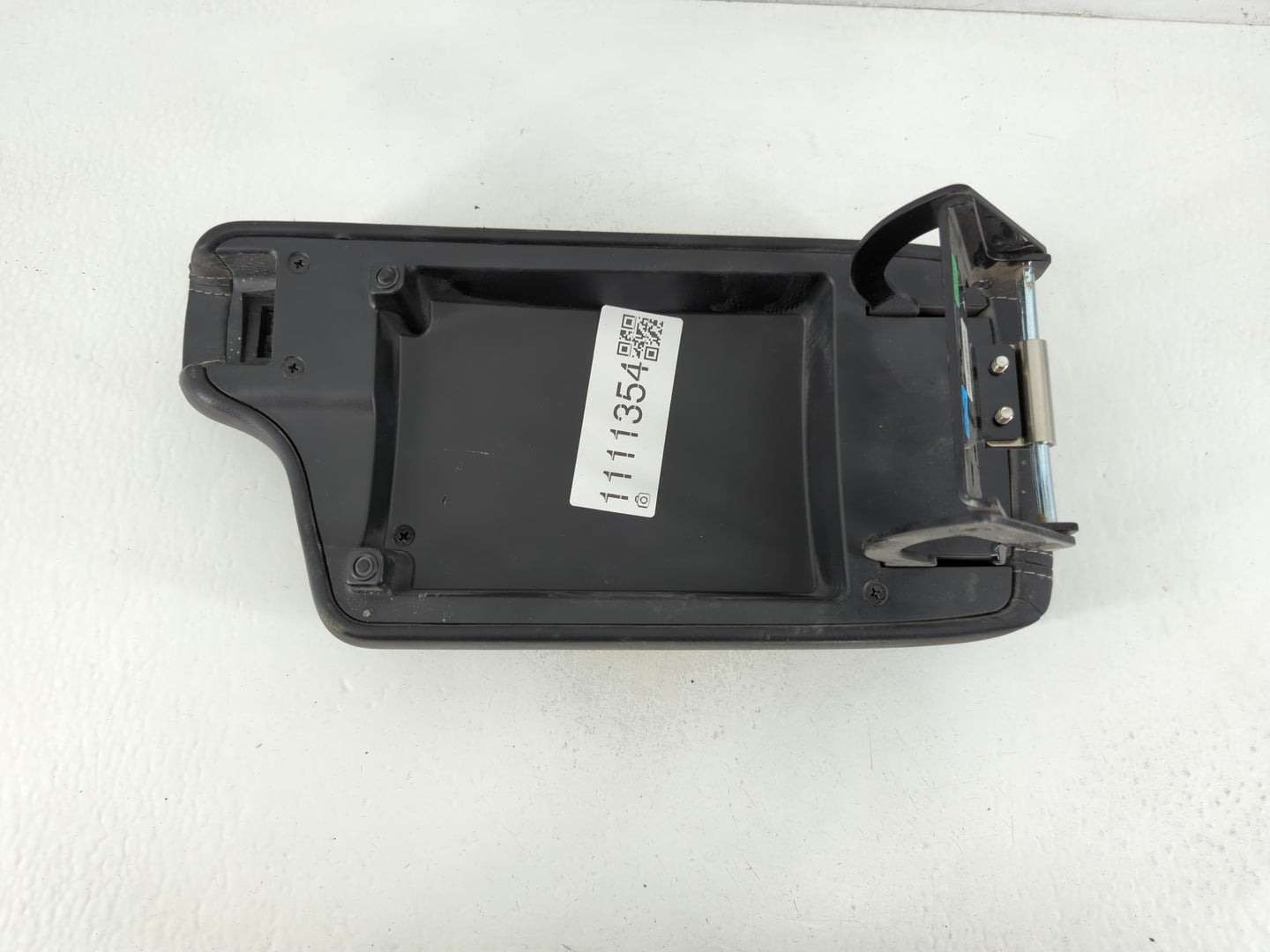 2017-2018 Infiniti Qx30 Center Console Armrest Cover Lid P/N:969205DFOC Fits Fits 2017 2018 OEM Used Auto Parts - Oemusedaut