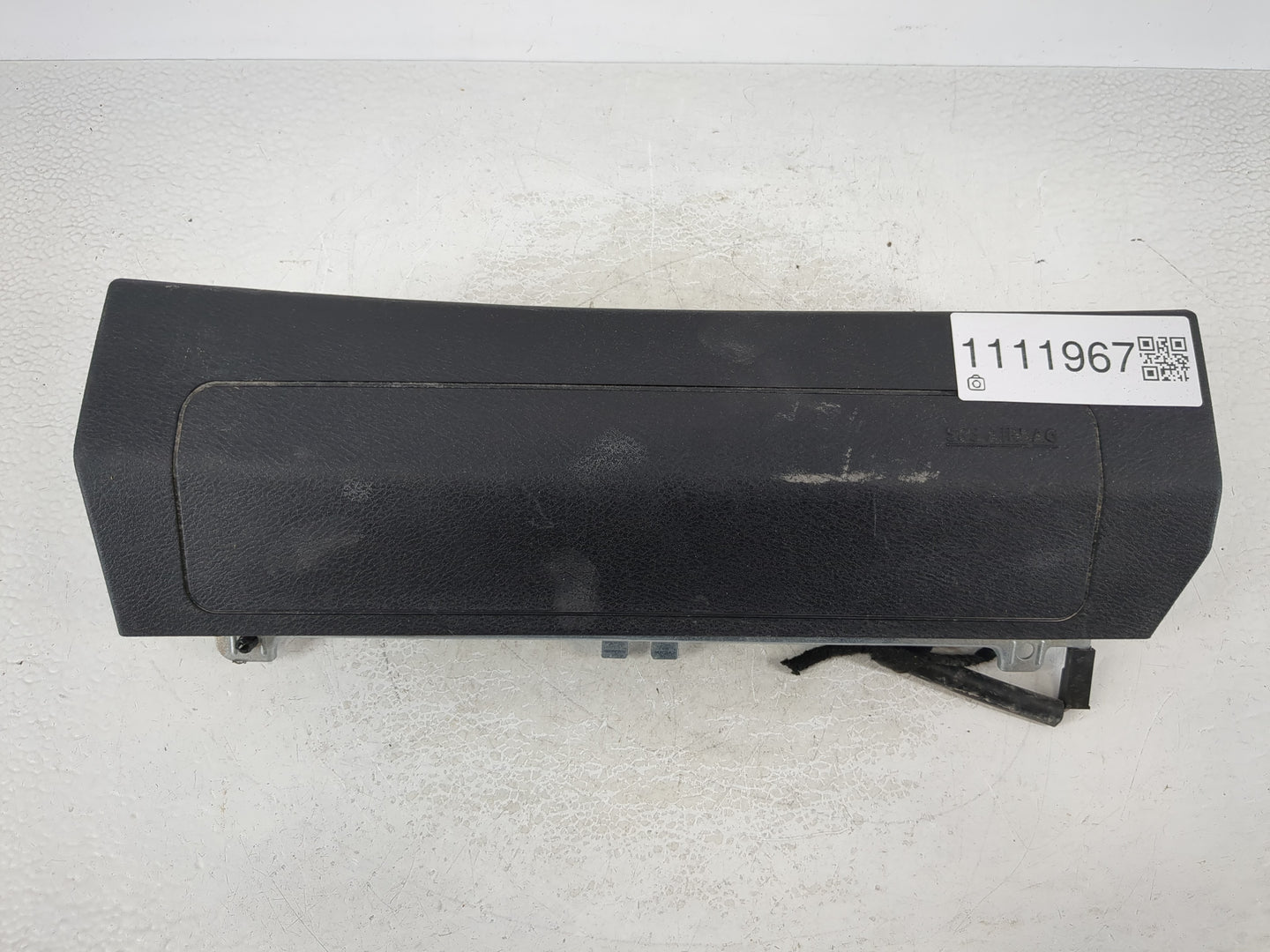 2017-2019 Infiniti Qx30 Air Bag Driver Left Knee OEM P/N:996R15DC0A Fits Fits 2017 2018 2019 OEM Used Auto Parts - Oemusedau