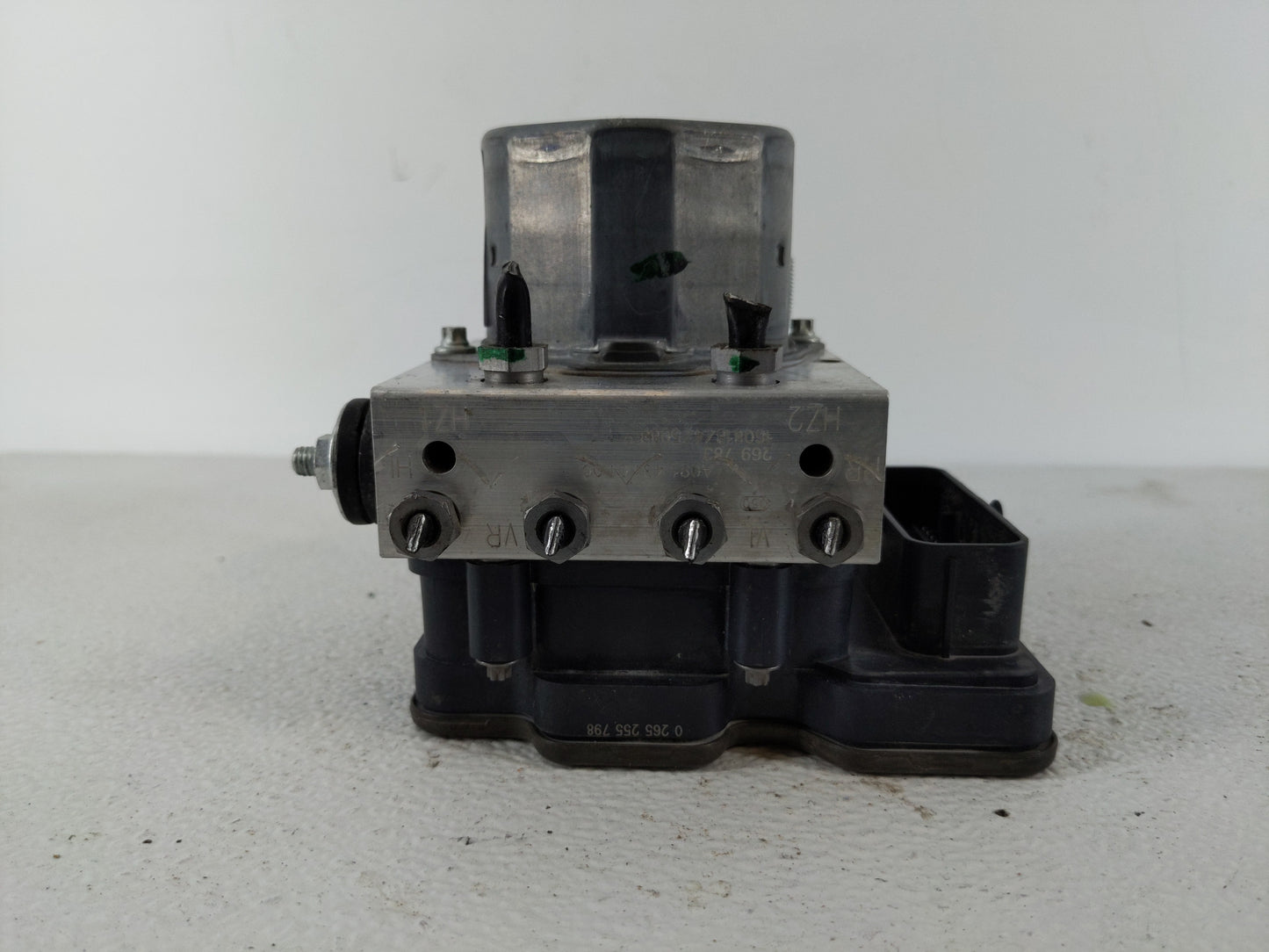 2017-2019 Infiniti Qx30 ABS Pump Control Module Replacement P/N:Z091 431 01 00 Fits Fits 2017 2018 2019 OEM Used Auto Parts 