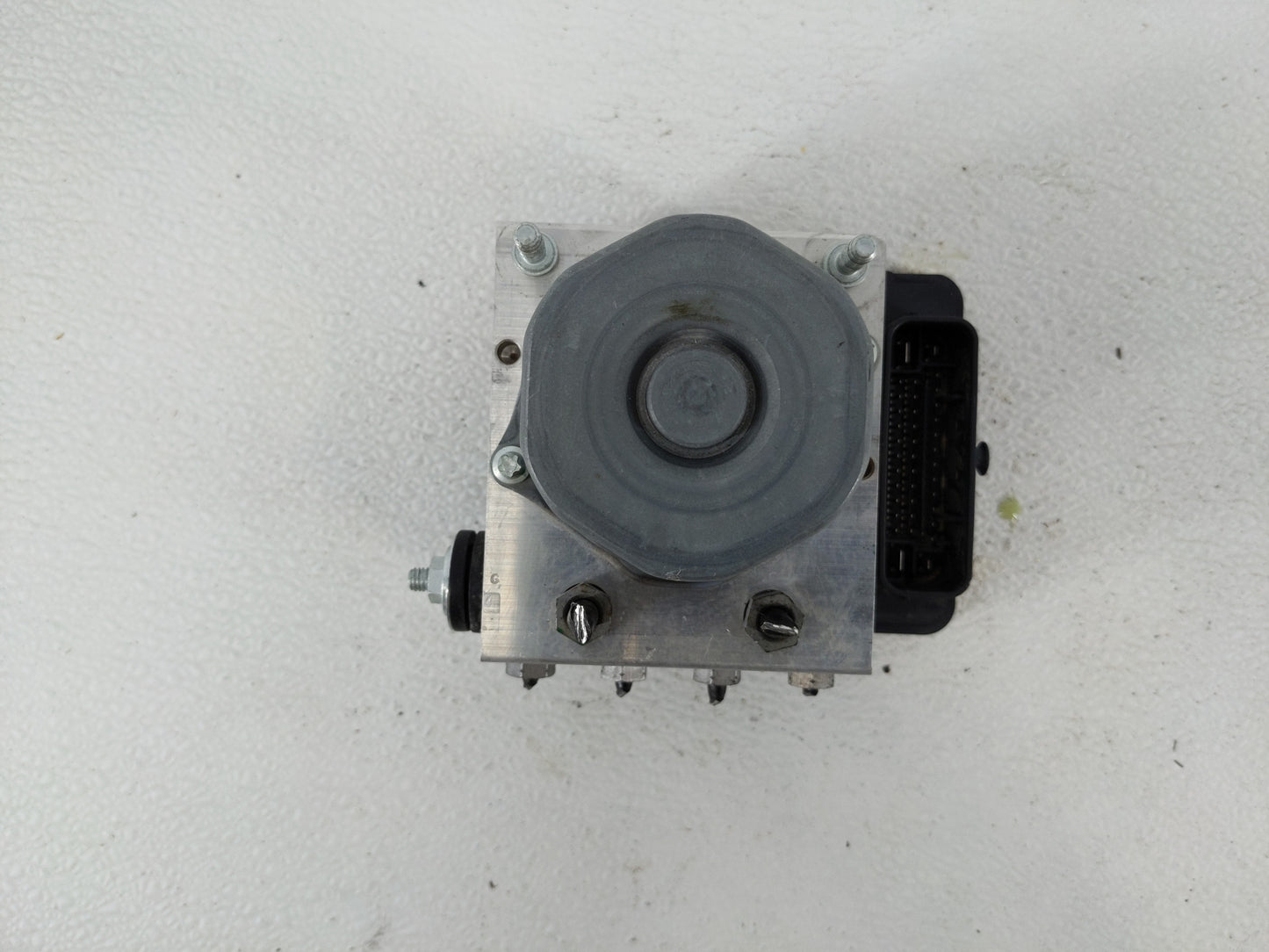 2017-2019 Infiniti Qx30 ABS Pump Control Module Replacement P/N:Z091 431 01 00 Fits Fits 2017 2018 2019 OEM Used Auto Parts 