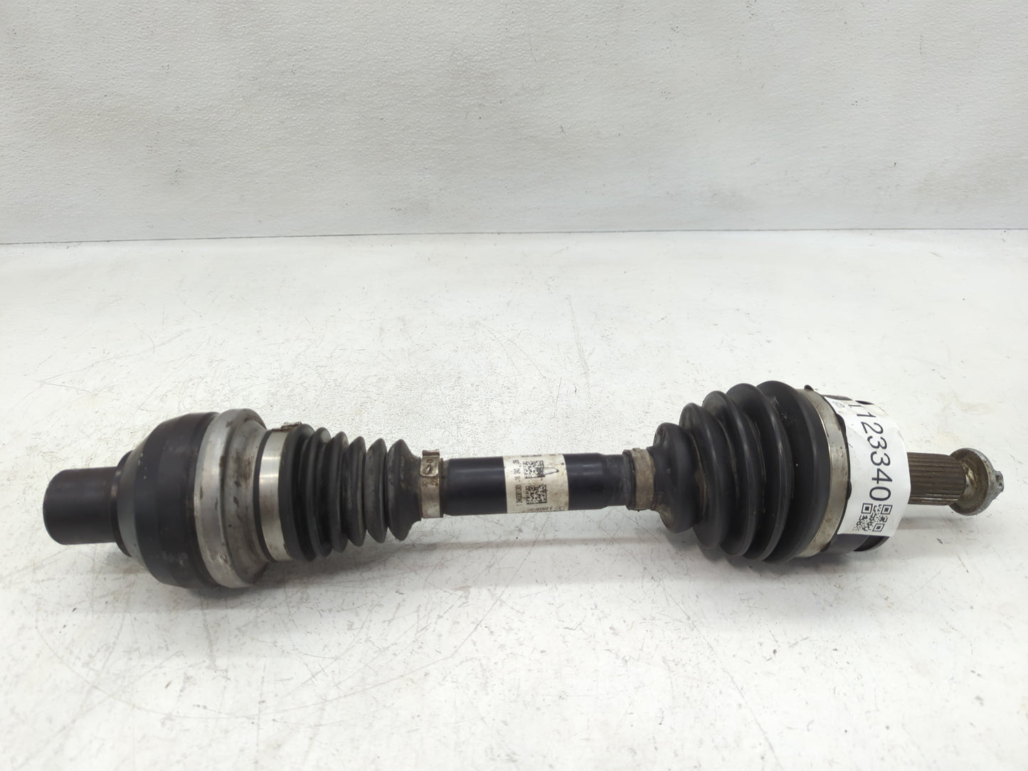 2017-2019 Infiniti Qx30 Axle Shaft Front Passenger Cv C/v - Oemusedautoparts1.com