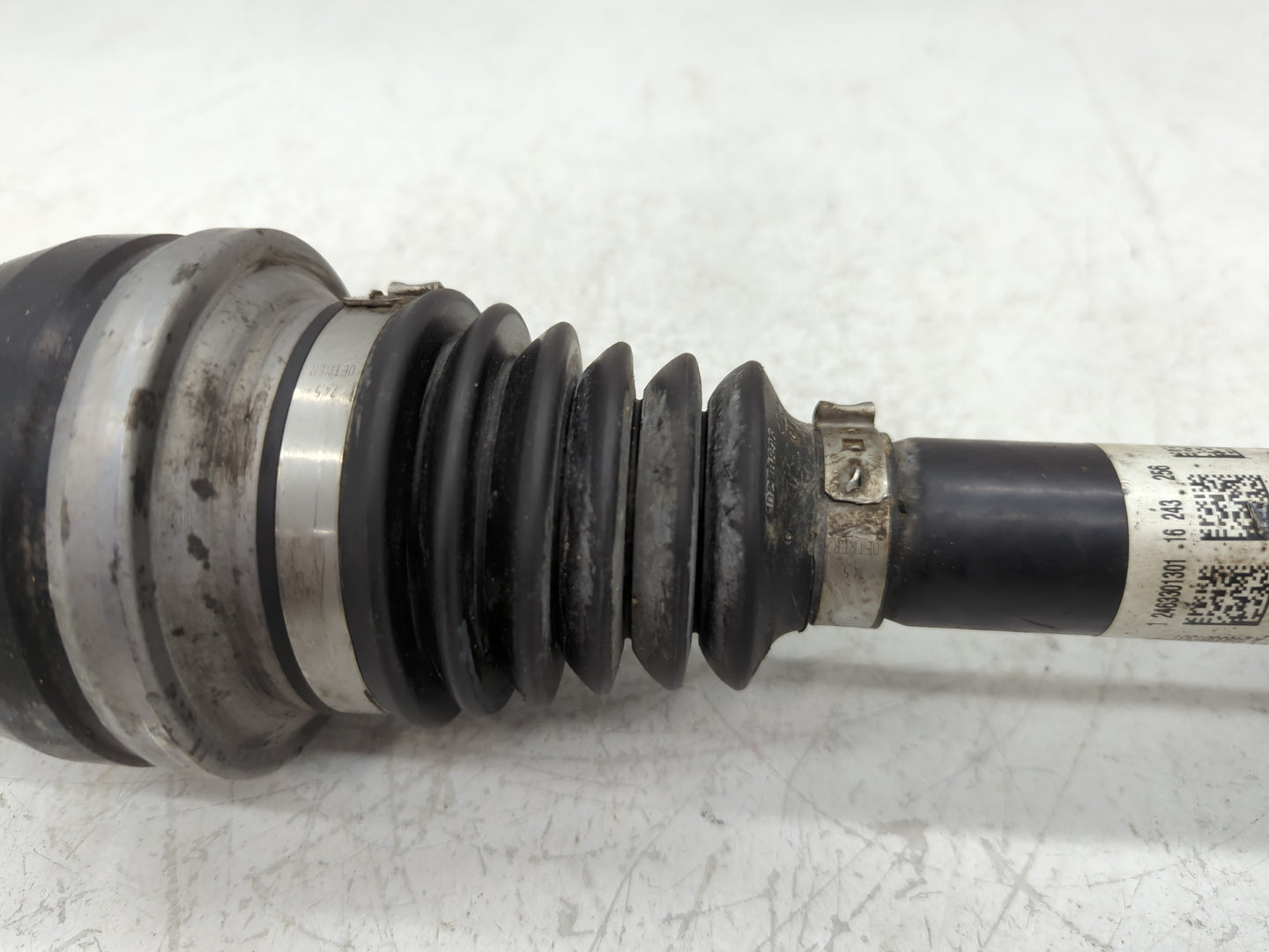 2017-2019 Infiniti Qx30 Axle Shaft Front Passenger Cv C/v - Oemusedautoparts1.com