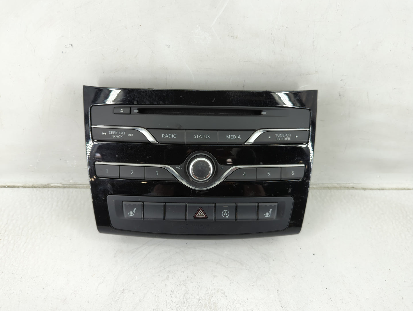 2017-2019 Infiniti Qx30 Radio Control Panel - Oemusedautoparts1.com