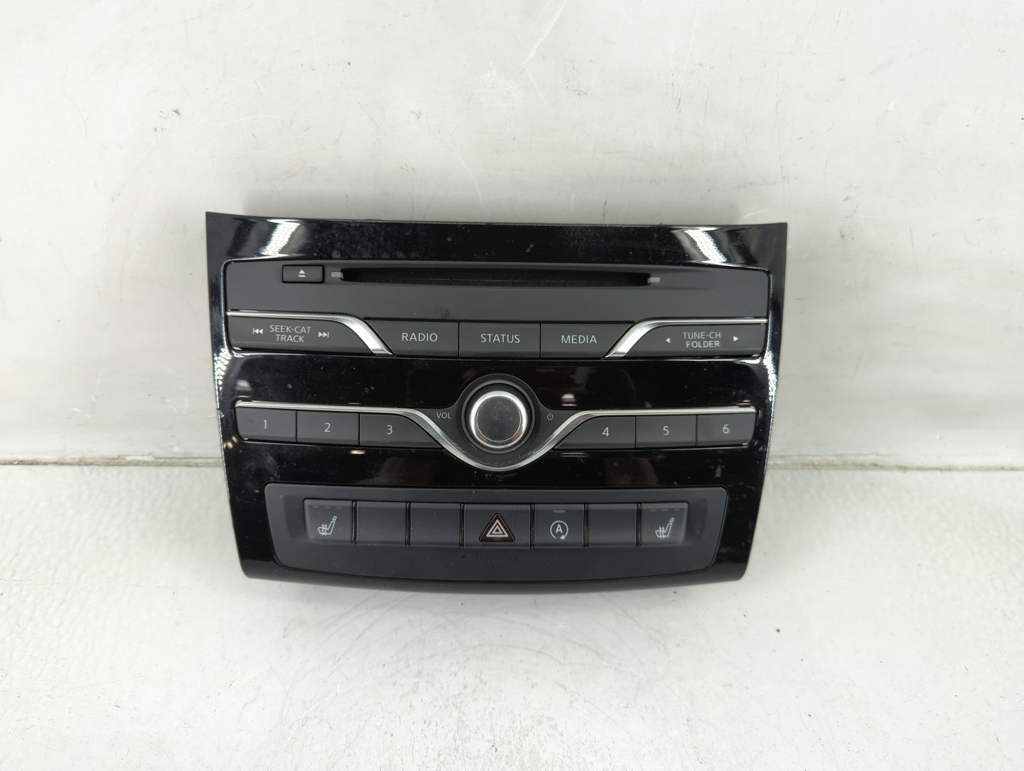 2017-2019 Infiniti Qx30 Radio Control Panel - Oemusedautoparts1.com