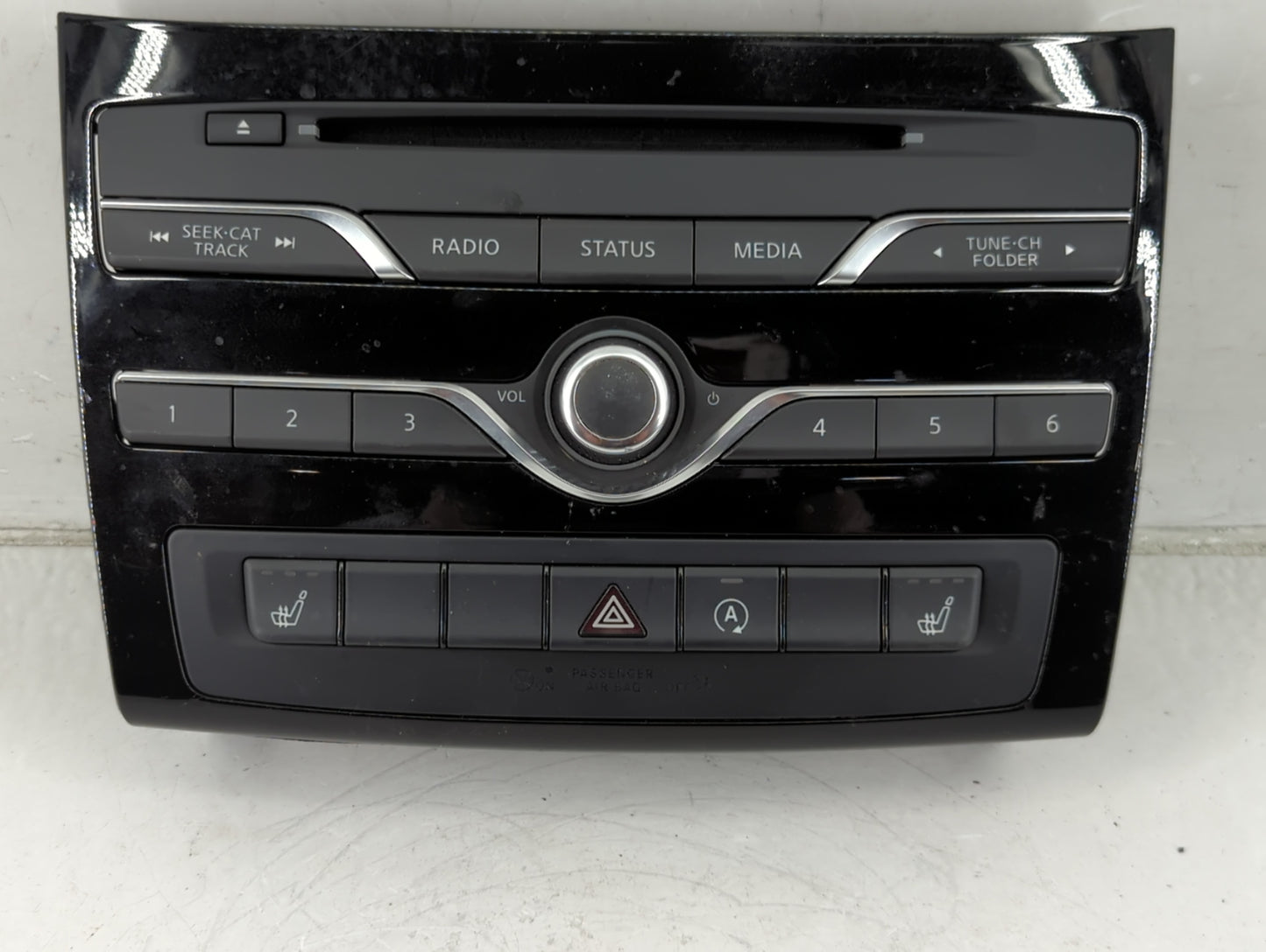 2017-2019 Infiniti Qx30 Radio Control Panel - Oemusedautoparts1.com