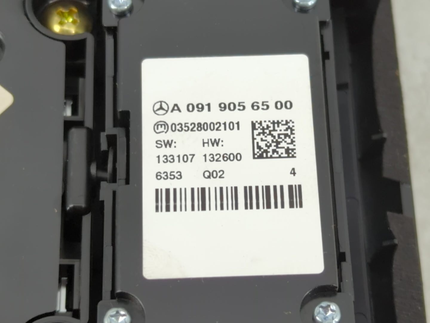 2017-2019 Infiniti Qx30 Radio Control Panel - Oemusedautoparts1.com