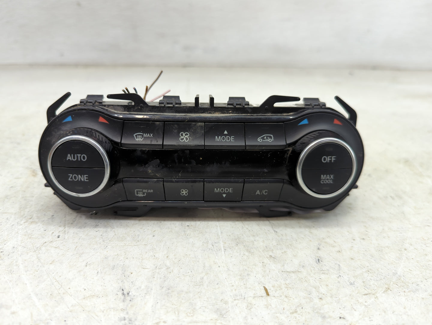 2017-2018 Infiniti Qx30 Climate Control Module Temperature AC/Heater Replacement Fits Fits 2017 2018 OEM Used Auto Parts - O