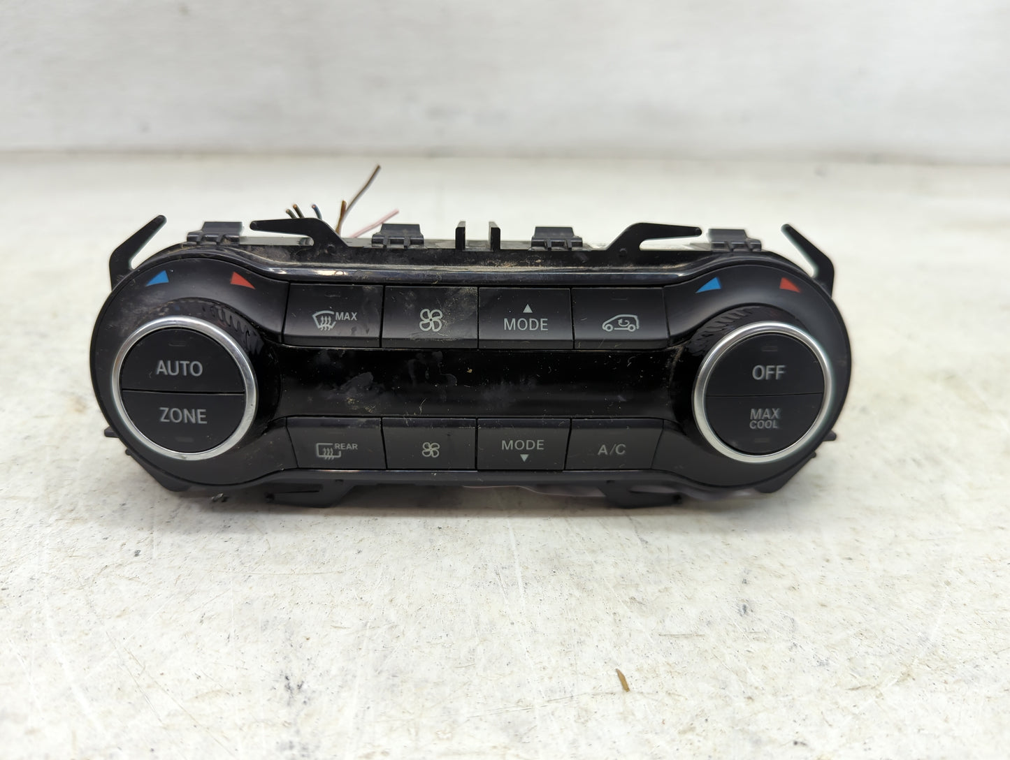 2017-2018 Infiniti Qx30 Climate Control Module Temperature AC/Heater Replacement Fits Fits 2017 2018 OEM Used Auto Parts - O