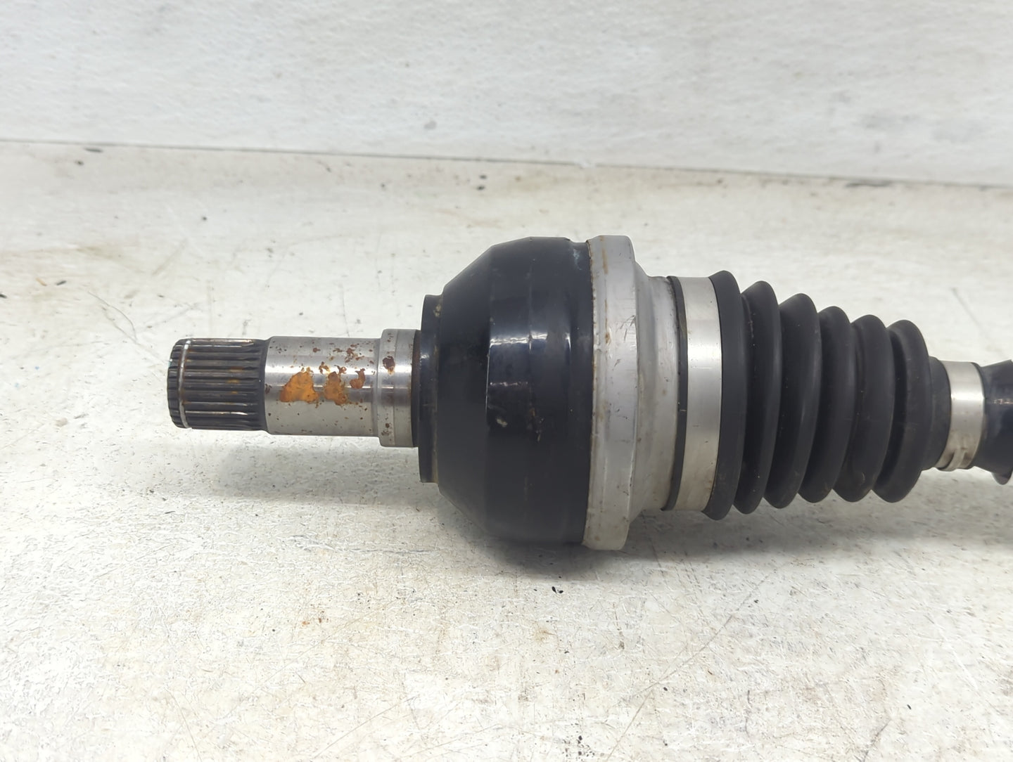 2017-2019 Infiniti Qx30 Axle Shaft Front Driver Cv C/v - Oemusedautoparts1.com