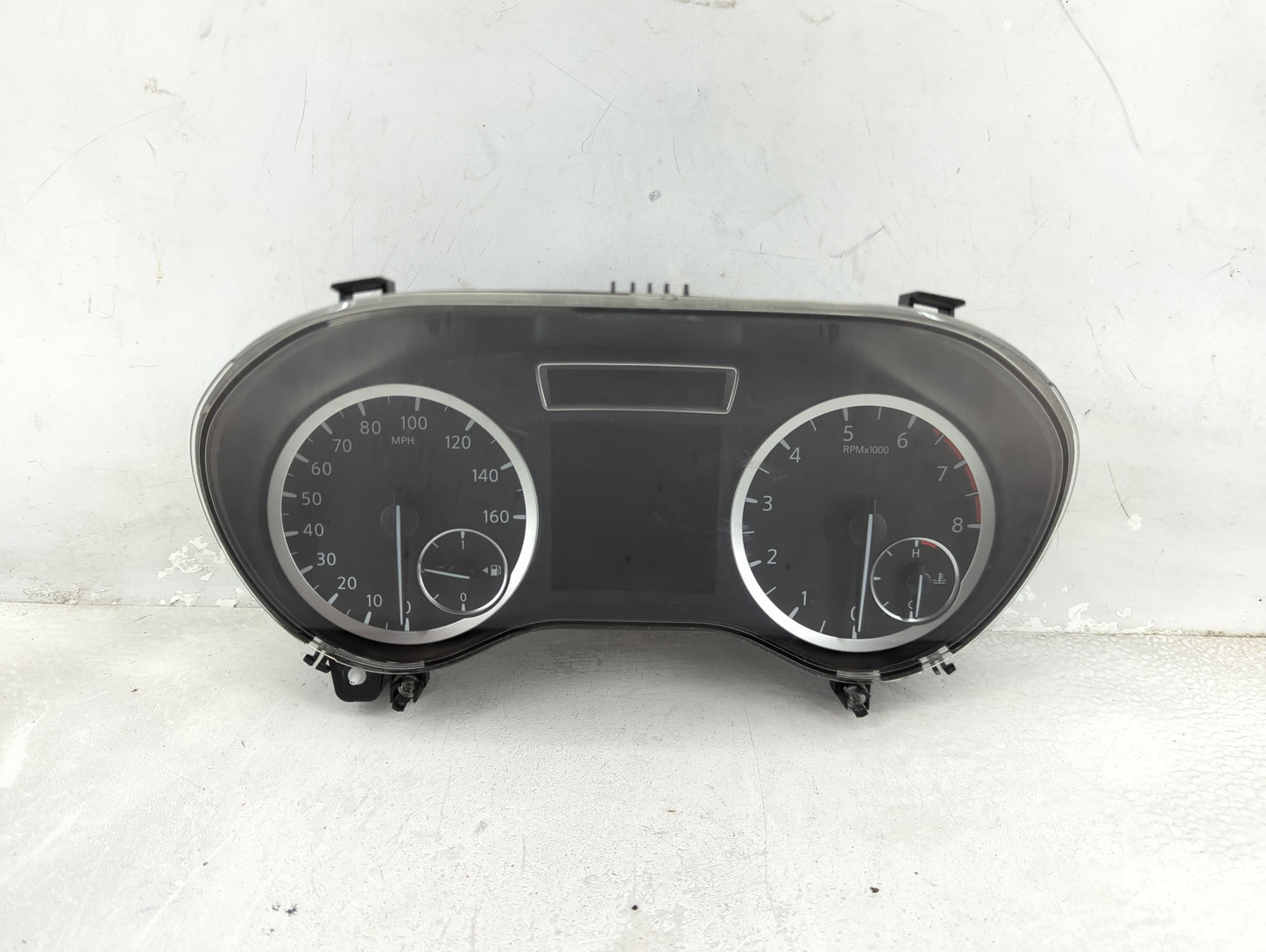 2017-2018 Infiniti Qx30 Instrument Cluster Speedometer Gauges P/N:A091 900 58 01 0 263 733 017 Fits Fits 2017 2018 OEM Used 