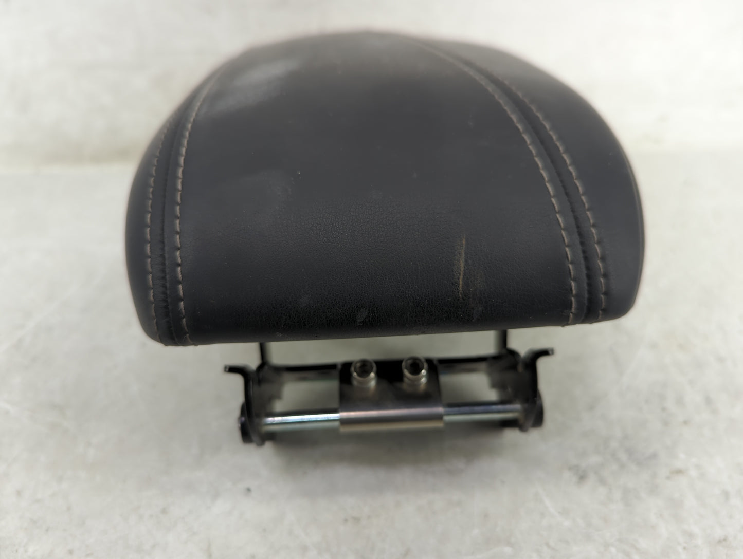 2017 Infiniti Qx30 Center Console Armrest Cover Lid Fits OEM Used Auto Parts - Oemusedautoparts1.com