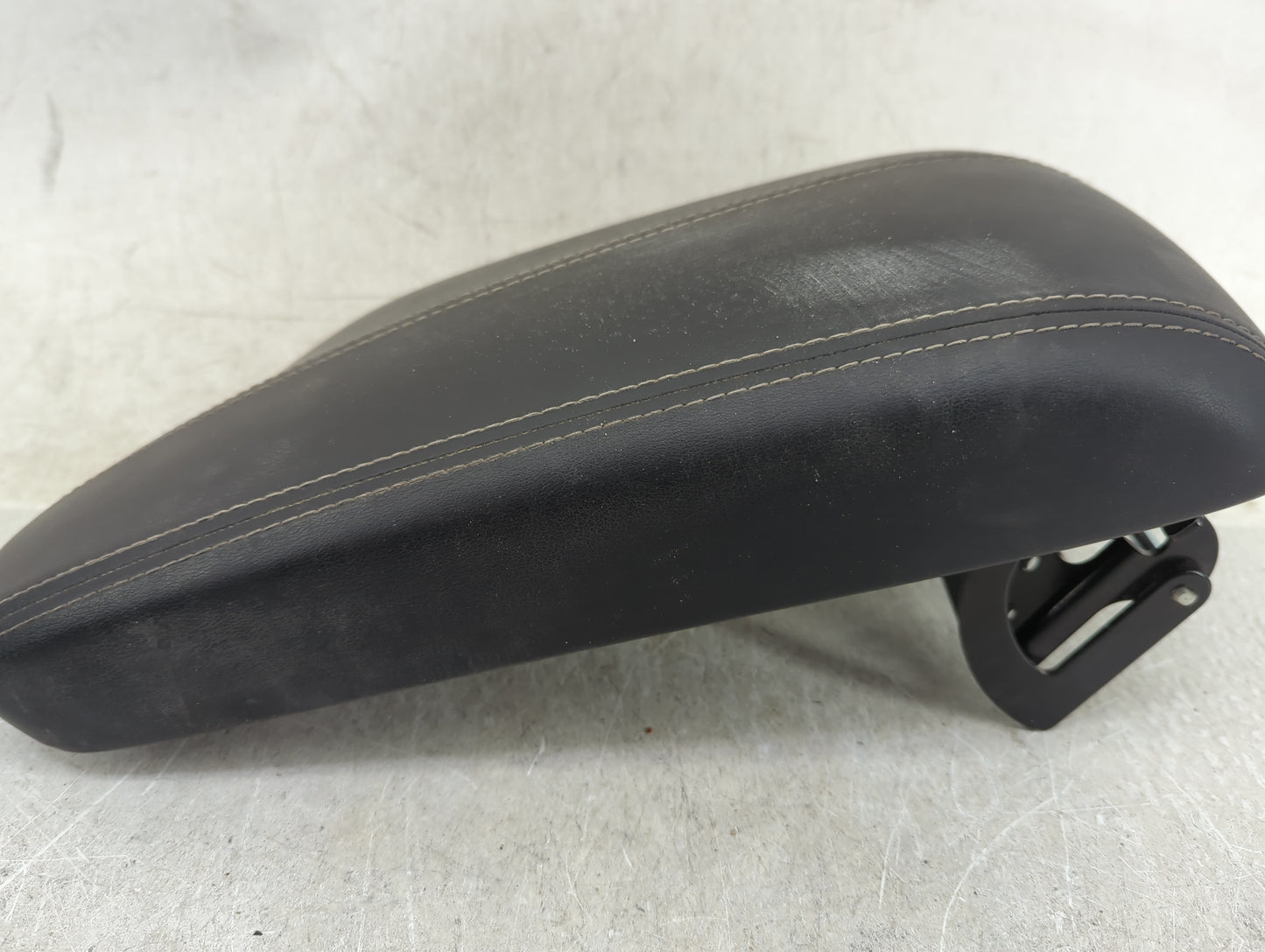 2017 Infiniti Qx30 Center Console Armrest Cover Lid Fits OEM Used Auto Parts - Oemusedautoparts1.com