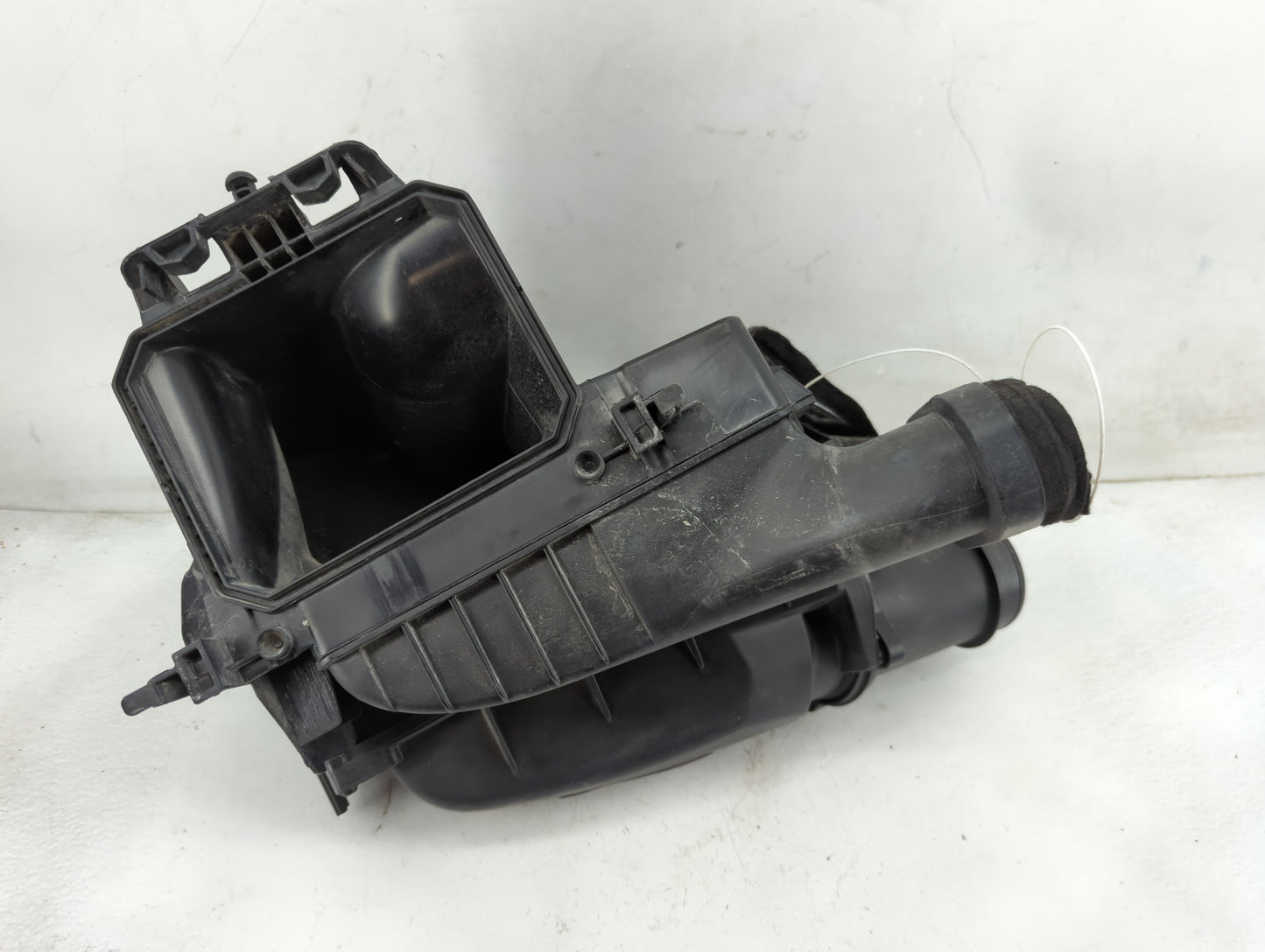 2017-2019 Infiniti Qx30 Air Cleaner Intake-duct Hose Tube 1459781 - Oemusedautoparts1.com
