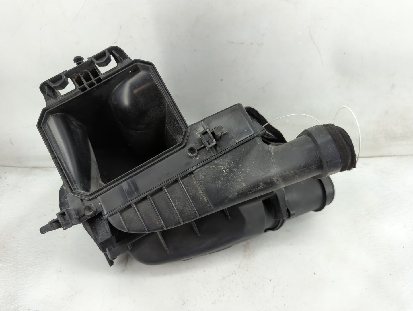 2017-2019 Infiniti Qx30 Air Cleaner Intake-duct Hose Tube 1459781 - Oemusedautoparts1.com