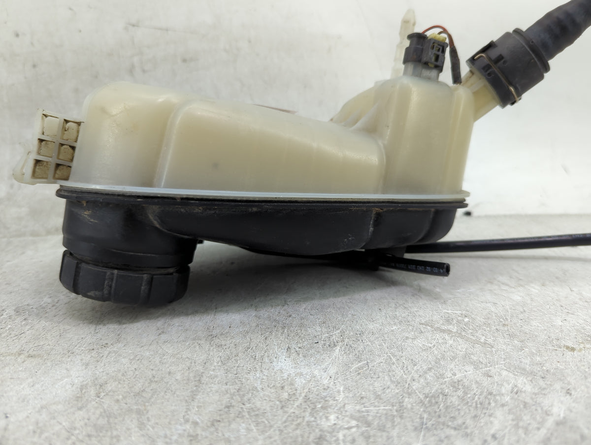 2017-2019 Infiniti Qx30 Radiator Coolant Overflow Expansion Tank Bottle 1459998 - Oemusedautoparts1.com