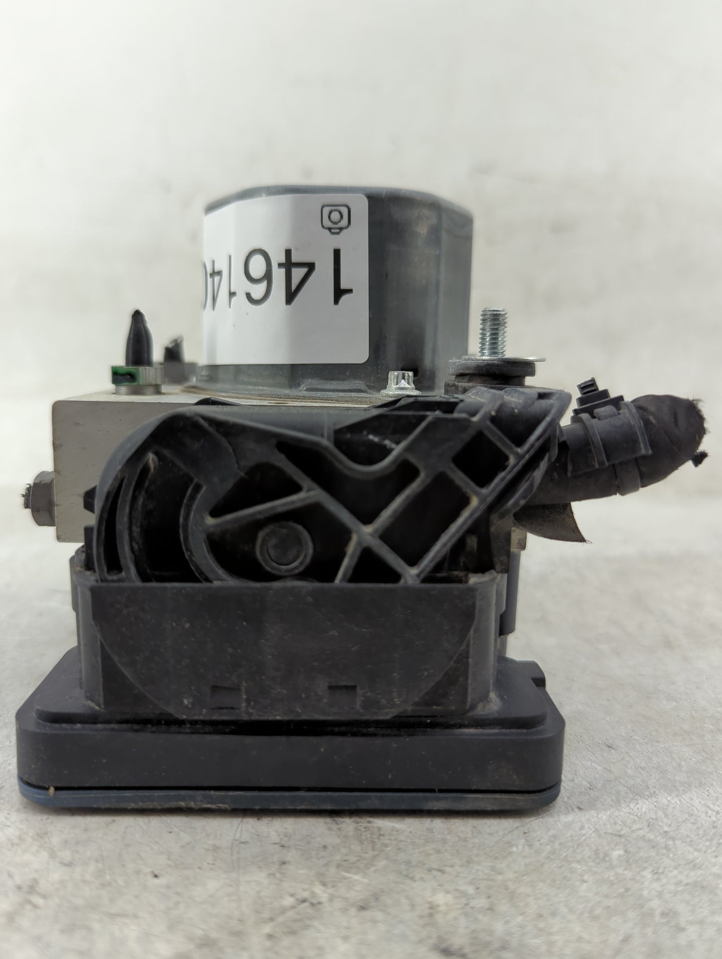 2017-2019 Infiniti Qx30 ABS Pump Control Module Replacement P/N:A091 431 04 00 Fits Fits 2017 2018 2019 OEM Used Auto Parts 