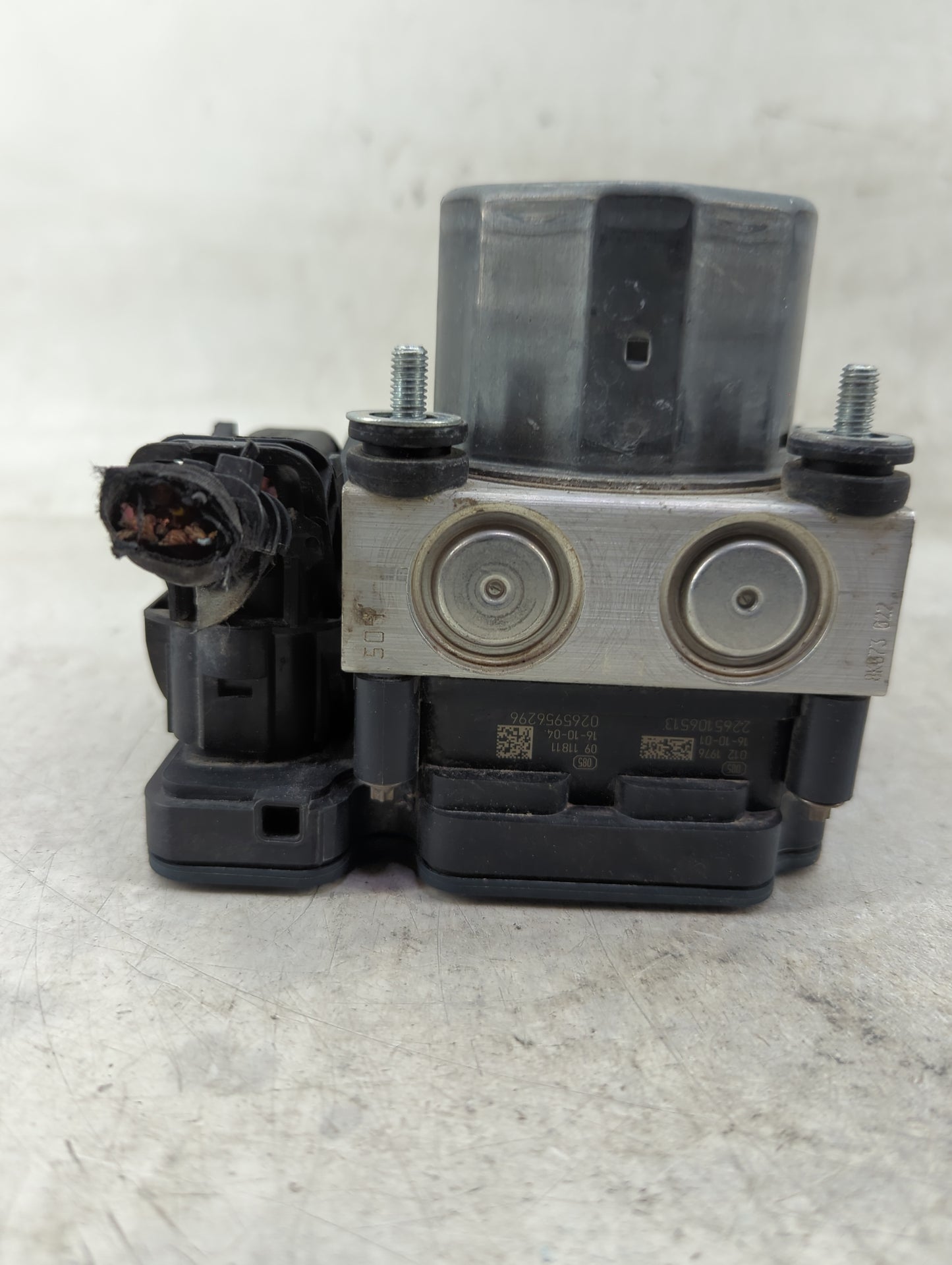 2017-2019 Infiniti Qx30 ABS Pump Control Module Replacement P/N:A091 431 04 00 Fits Fits 2017 2018 2019 OEM Used Auto Parts 