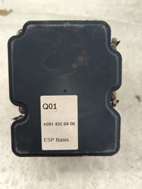 2017-2019 Infiniti Qx30 ABS Pump Control Module Replacement P/N:A091 431 04 00 Fits Fits 2017 2018 2019 OEM Used Auto Parts 