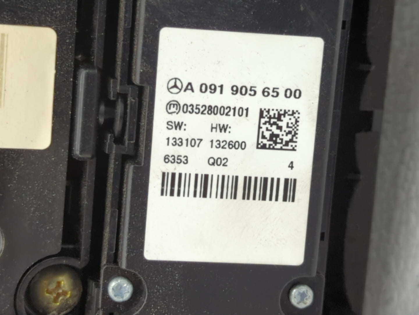 2017-2019 Infiniti Qx30 Radio Control Panel - Oemusedautoparts1.com