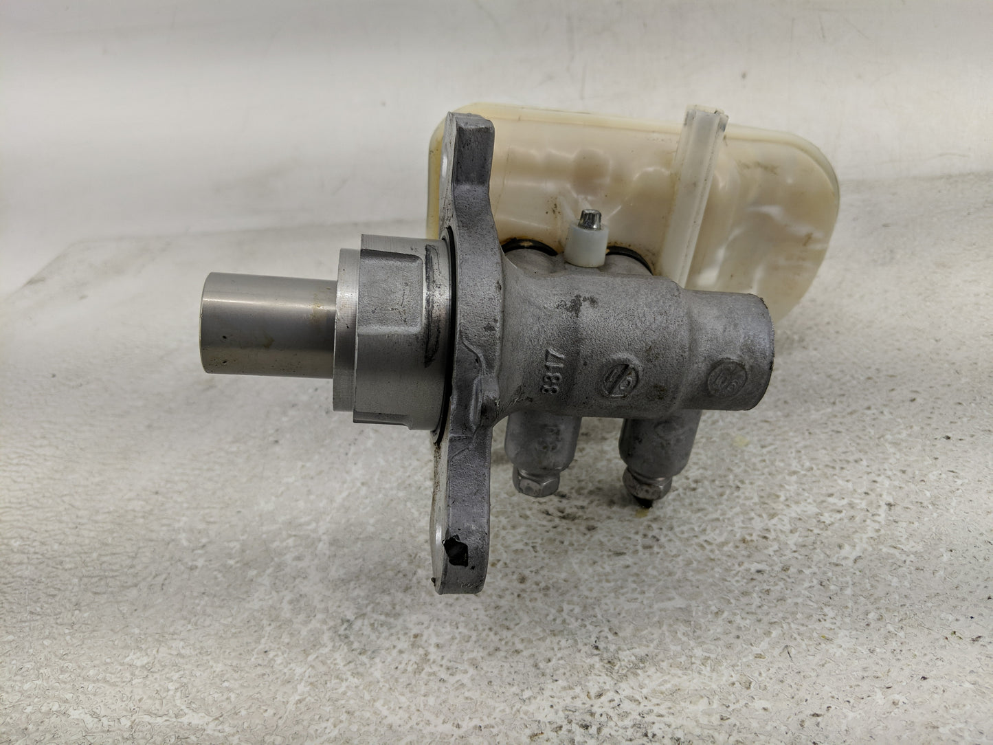 2014-2017 Infiniti Qx50 Brake Master Cylinder - Oemusedautoparts1.com