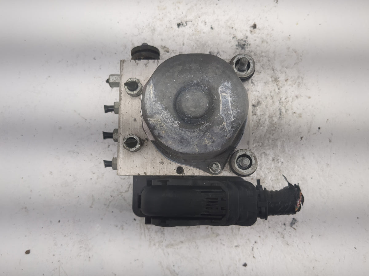 2016-2017 Infiniti Qx50 ABS Pump Control Module Replacement Fits Fits 2016 2017 OEM Used Auto Parts - Oemusedautoparts1.com