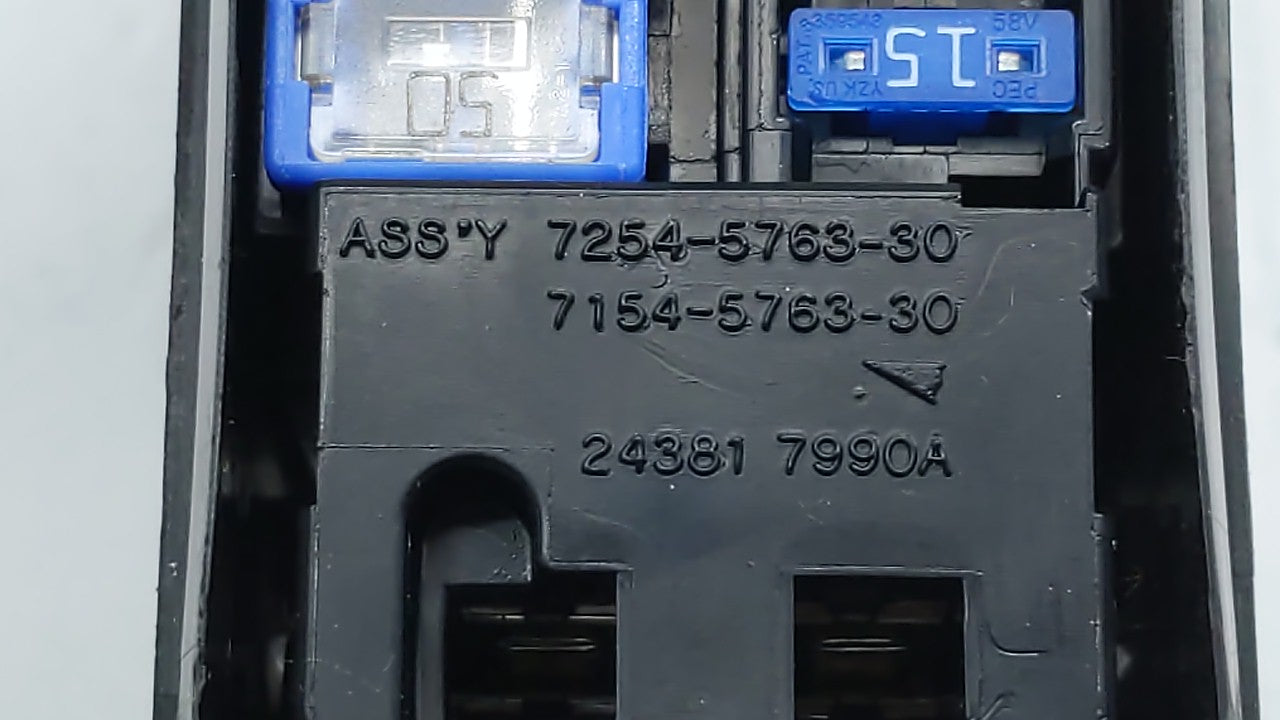 2014-2017 Infiniti Qx50 Fusebox Fuse Box Panel Relay Module Fits Fits 2013 2014 2015 2016 2017 OEM Used Auto Parts - Oemused