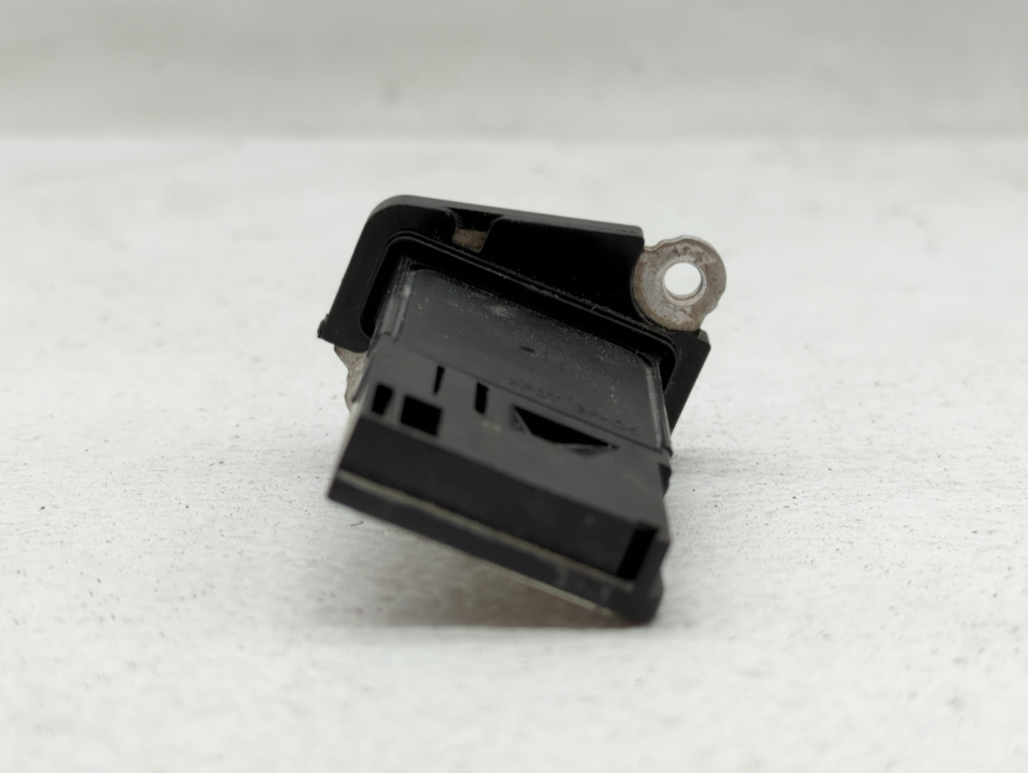 2014-2017 Infiniti Qx50 Mass Air Flow Meter Maf - Oemusedautoparts1.com