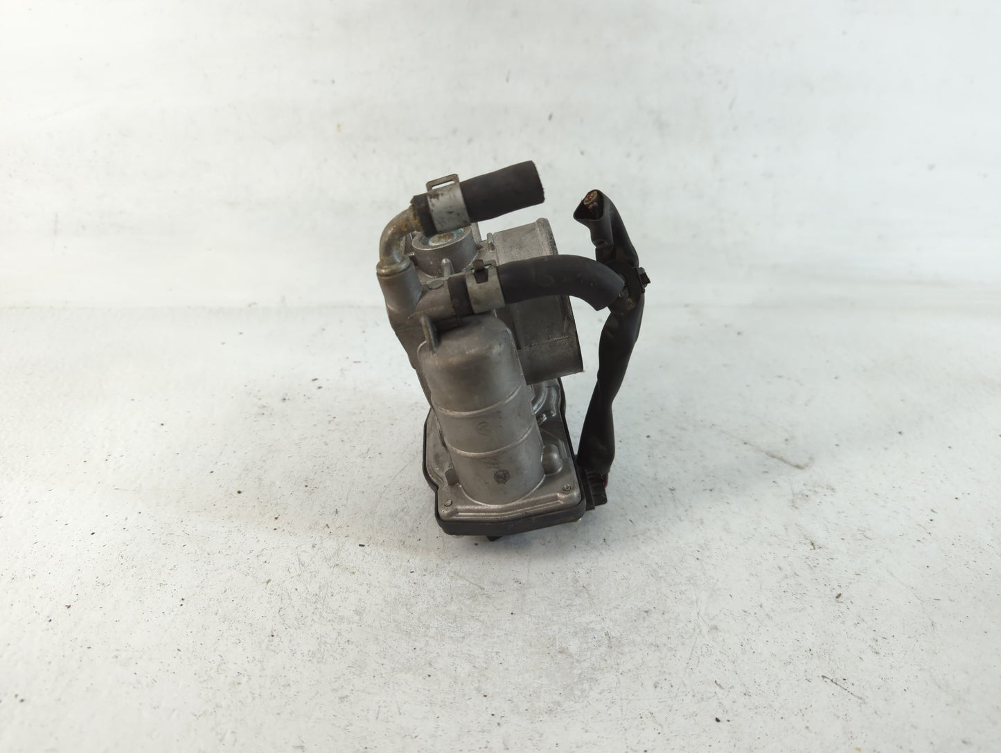 2014-2017 Infiniti Qx50 Throttle Body P/N:S4130H RME60-16 Fits OEM Used Auto Parts - Oemusedautoparts1.com