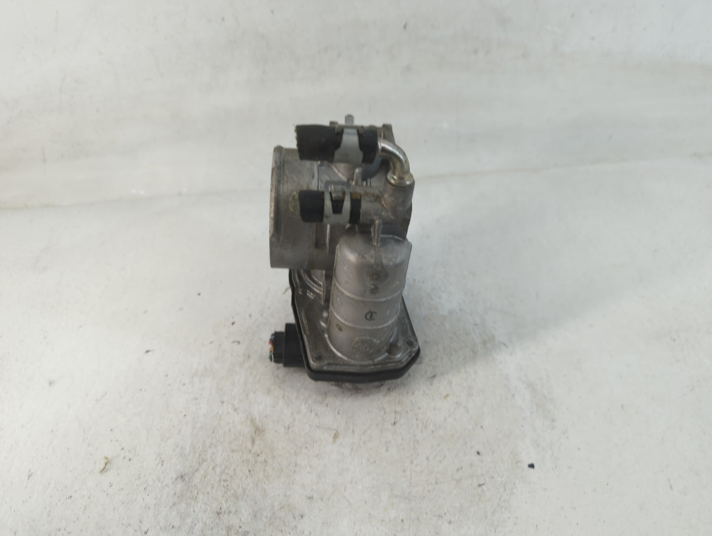 2014-2017 Infiniti Qx50 Throttle Body P/N:7509H RME60-21 Fits OEM Used Auto Parts - Oemusedautoparts1.com