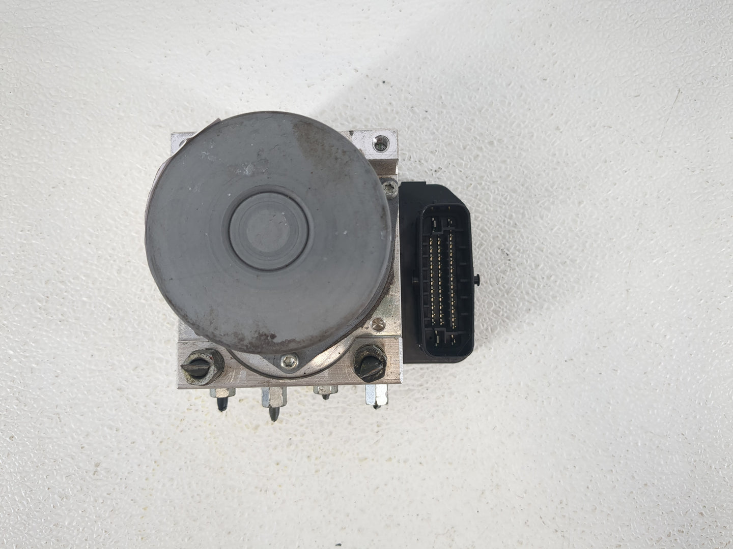 2017 Infiniti Qx60 ABS Pump Control Module Replacement Fits OEM Used Auto Parts - Oemusedautoparts1.com
