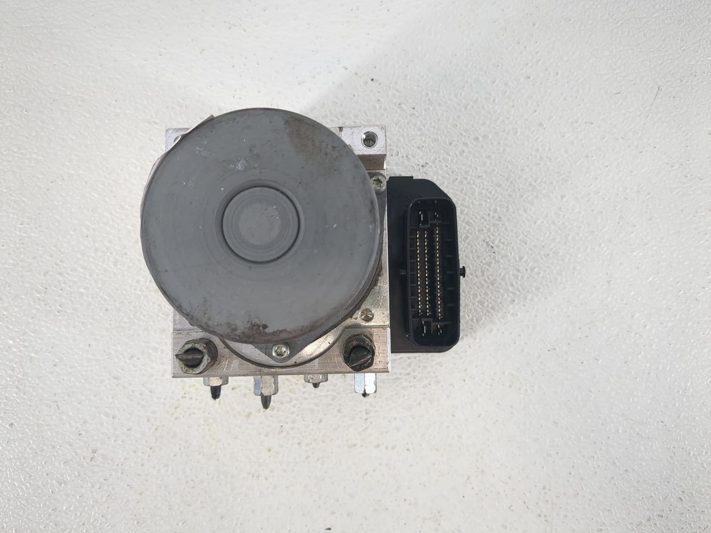 2017 Infiniti Qx60 ABS Pump Control Module Replacement Fits OEM Used Auto Parts - Oemusedautoparts1.com