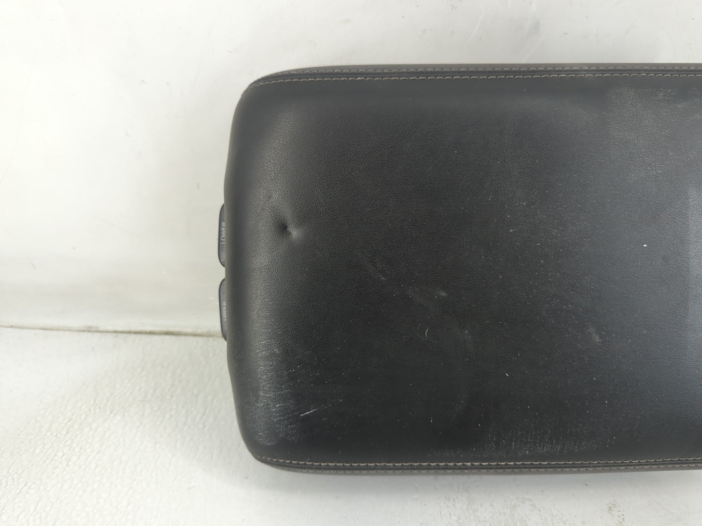 2016-2020 Infiniti Qx60 Center Floor Console P/N:96920 9NF2A Fits Fits 2016 2017 2018 2019 2020 OEM Used Auto Parts - Oemuse