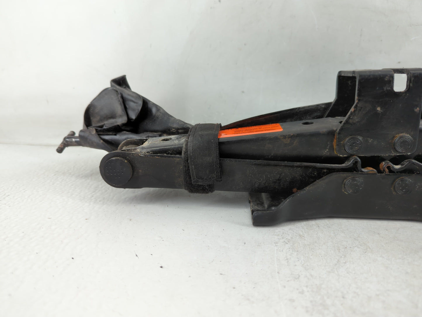 2017 Infiniti Qx60 Spare Scissor Car Jack - Oemusedautoparts1.com