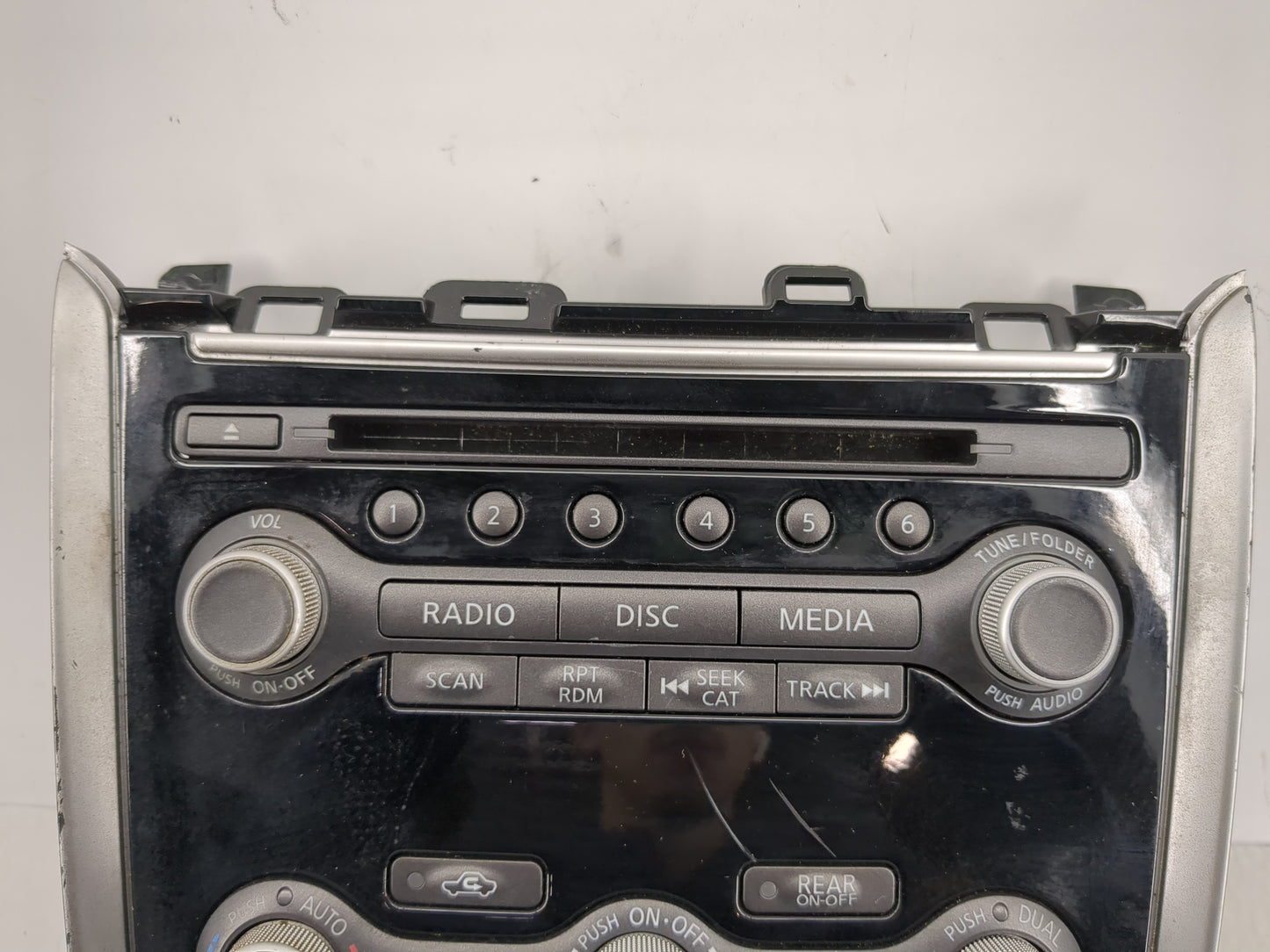 2017-2020 Infiniti Qx60 Radio AM FM Cd Player Receiver Replacement P/N:9PJ0B 210220 Fits Fits 2017 2018 2019 2020 OEM Used A