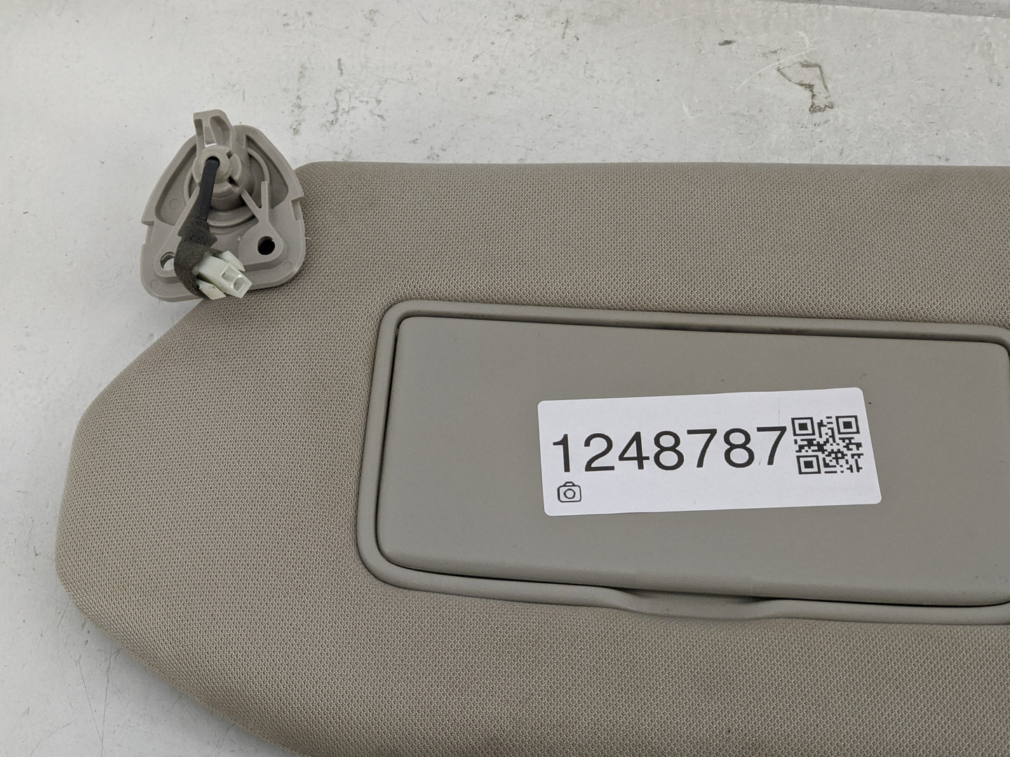 2014-2019 Infiniti Qx60 Sun Visor Shade Replacement Driver Left Mirror Fits Fits 2013 2014 2015 2016 2017 2018 2019 OEM Used