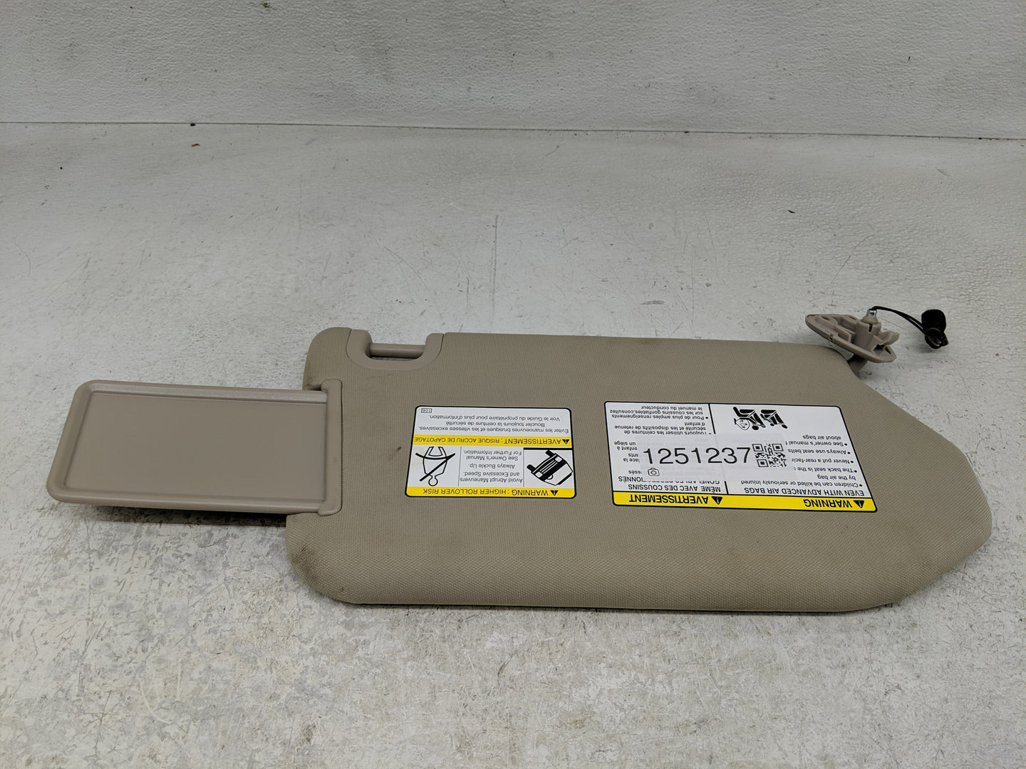 2014-2019 Infiniti Qx60 Sun Visor Shade Replacement Driver Left Mirror Fits Fits 2013 2014 2015 2016 2017 2018 2019 OEM Used