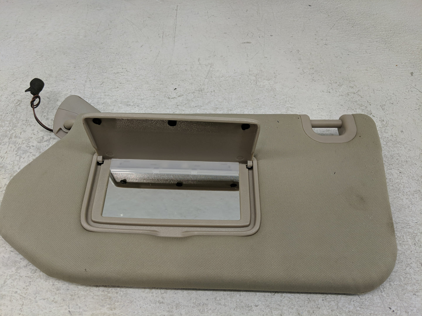 2014-2019 Infiniti Qx60 Sun Visor Shade Replacement Driver Left Mirror Fits Fits 2013 2014 2015 2016 2017 2018 2019 OEM Used