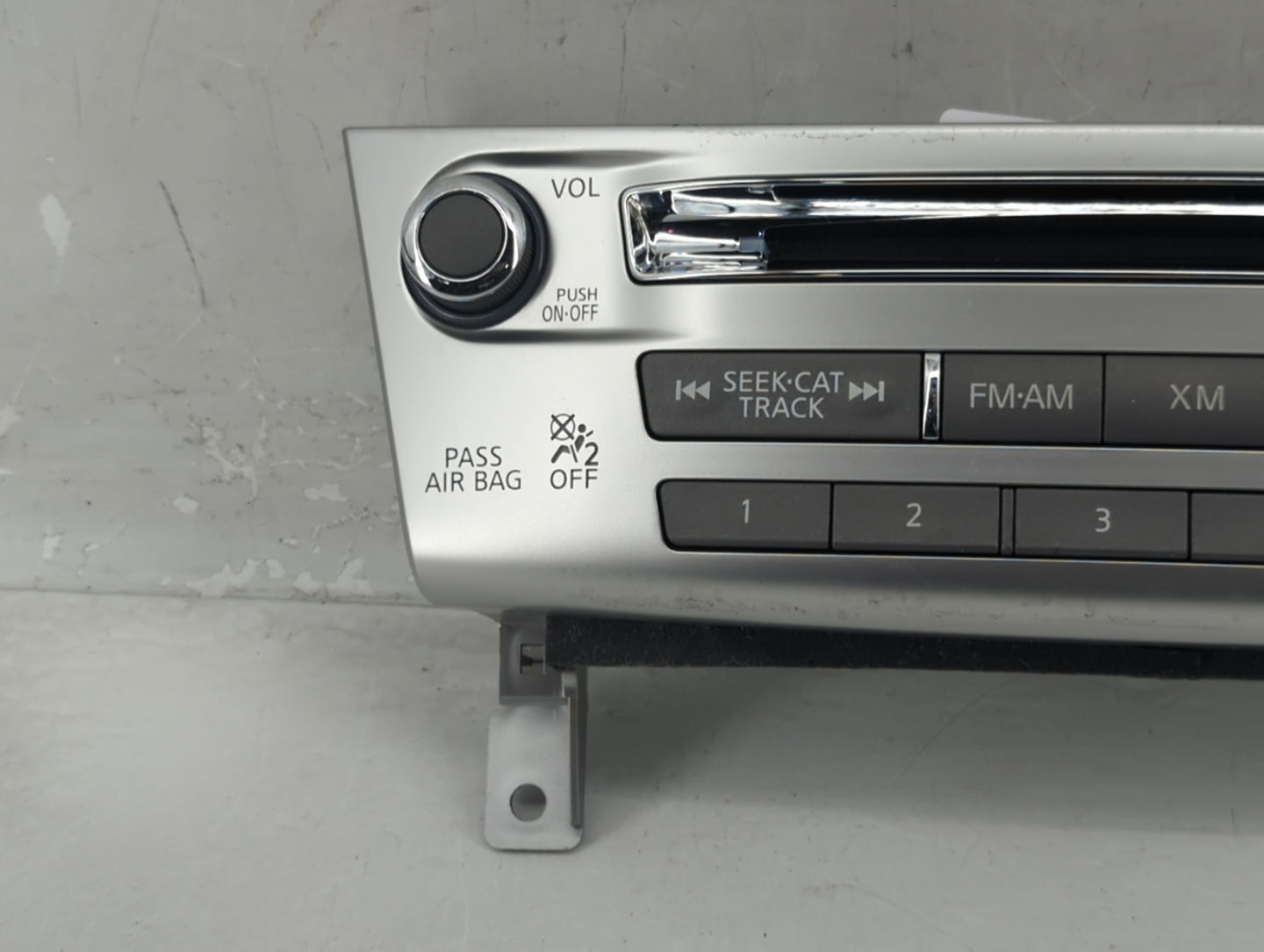2017 Infiniti Qx60 Radio AM FM Cd Player Receiver Replacement P/N:253W100A11 Fits Fits 2011 2012 2013 OEM Used Auto Parts - 