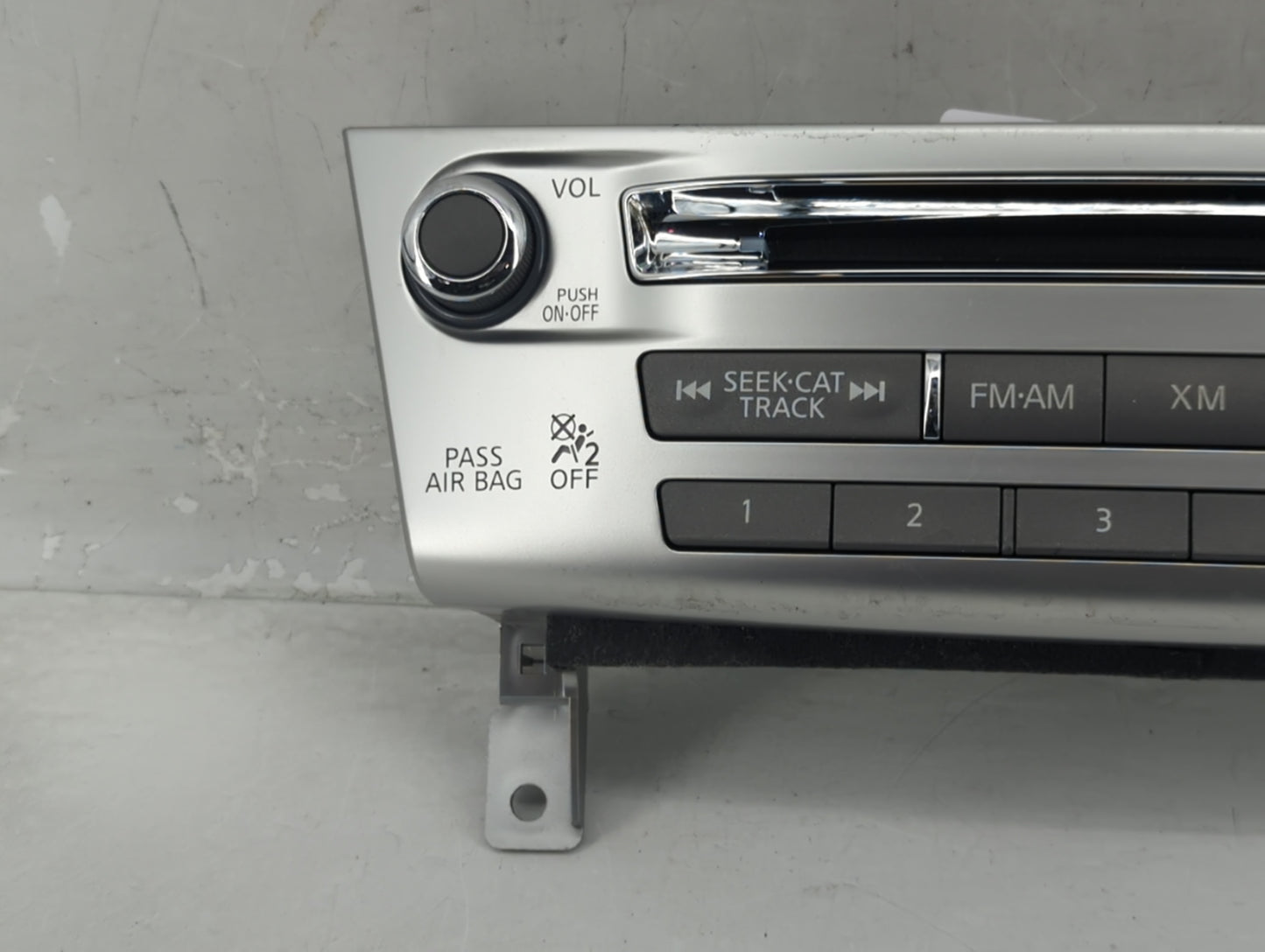 2017 Infiniti Qx60 Radio AM FM Cd Player Receiver Replacement P/N:253W100A11 Fits Fits 2011 2012 2013 OEM Used Auto Parts - 