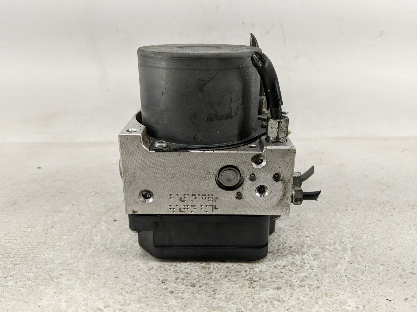 2016-2017 Infiniti Qx60 ABS Pump Control Module Replacement P/N:47660-9PP1B Fits Fits 2016 2017 OEM Used Auto Parts - Oemuse