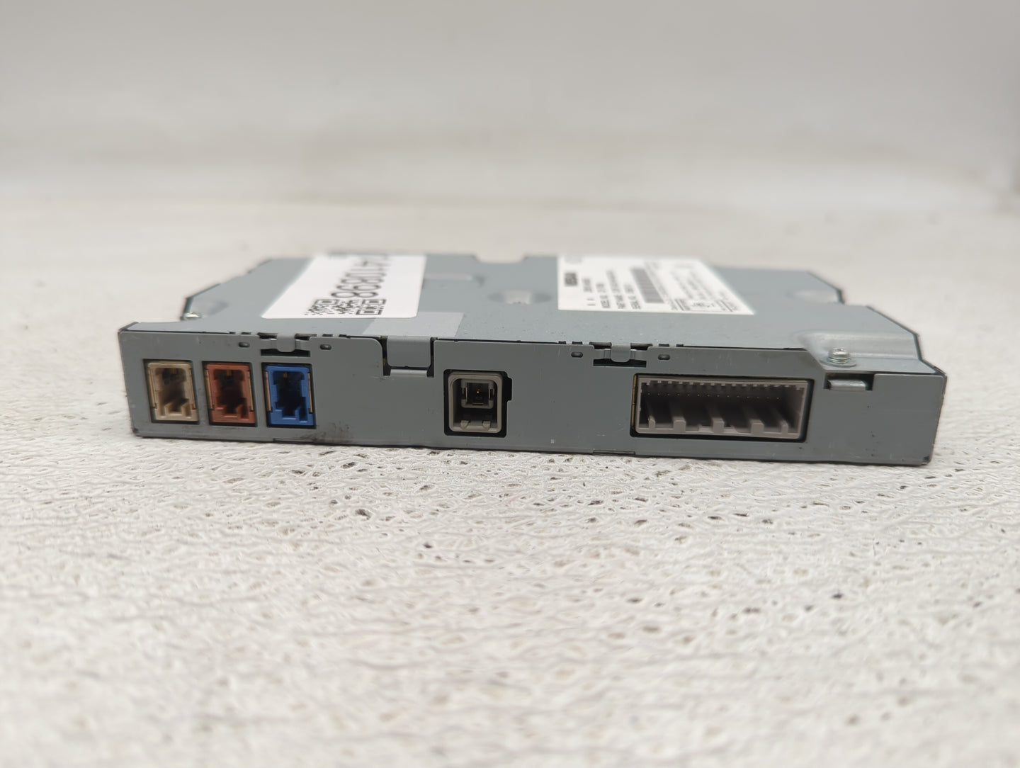 2017-2017 Infiniti Qx60 Communication Control Module 25915-4hb5d - Oemusedautoparts1.com