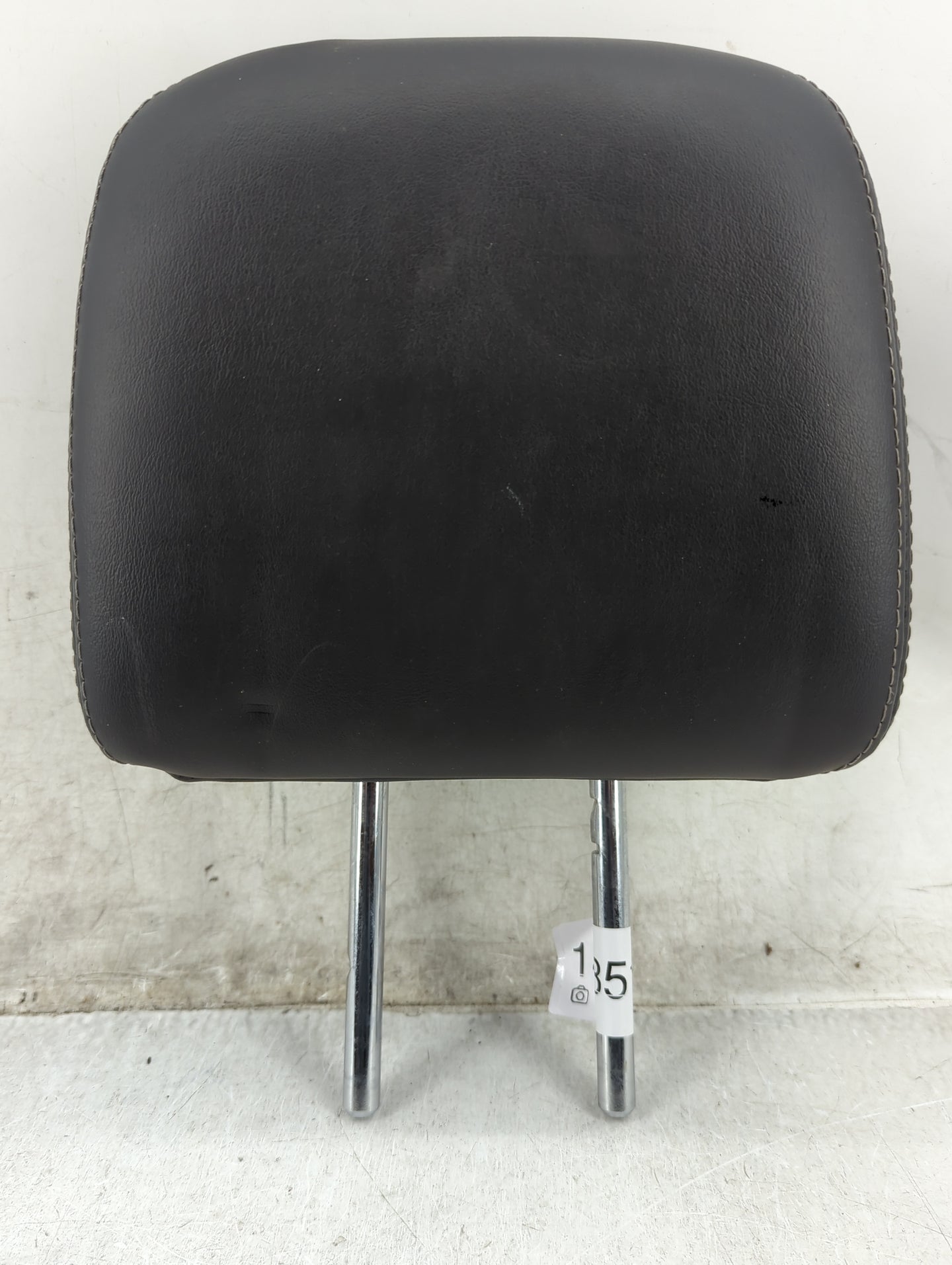 2016-2018 Infiniti Qx60 Headrest Head Rest Rear Seat Fits Fits 2016 2017 2018 OEM Used Auto Parts - Oemusedautoparts1.com