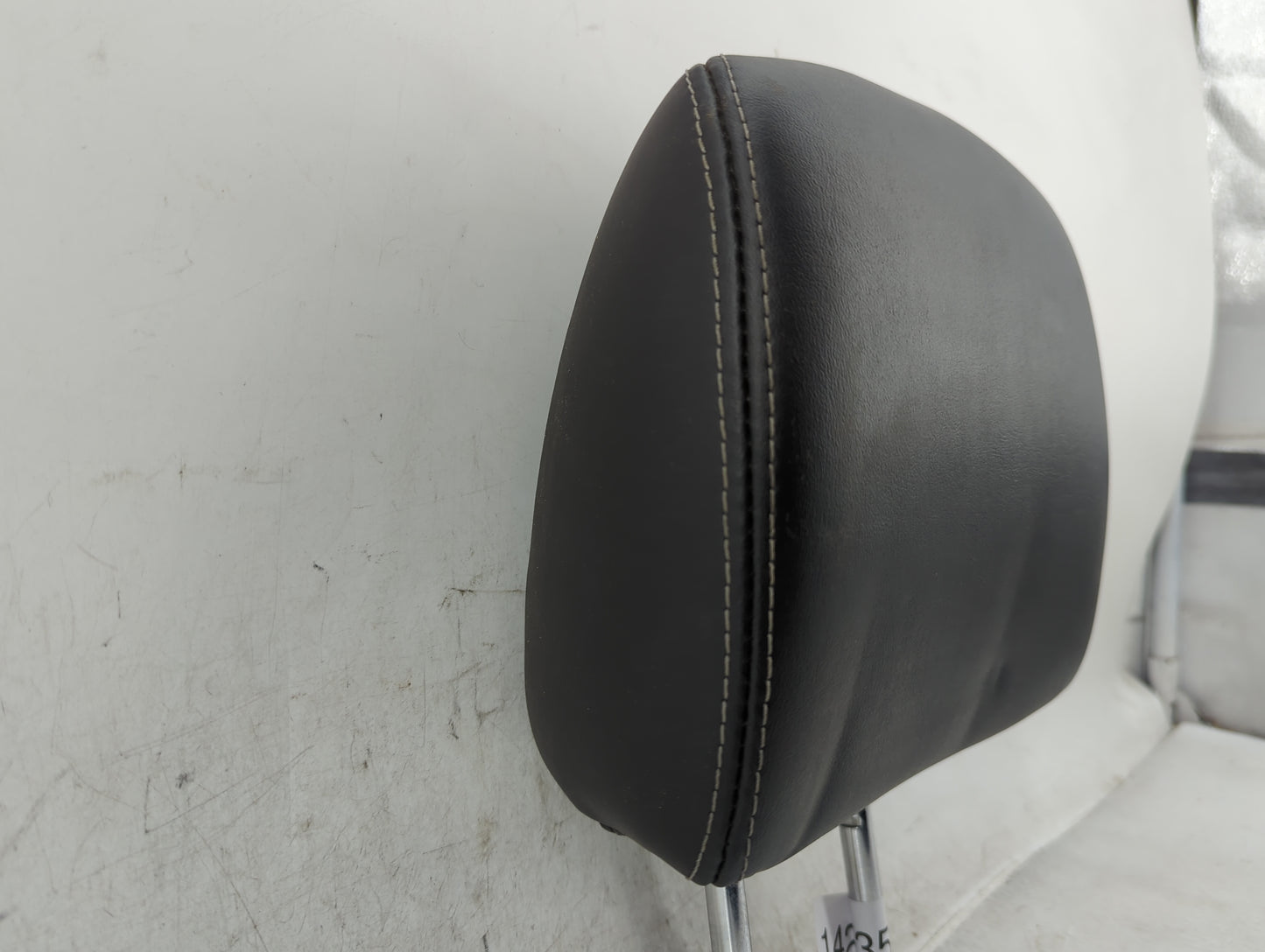 2017-2018 Infiniti Qx60 Headrest Head Rest Rear Seat Fits Fits 2017 2018 OEM Used Auto Parts - Oemusedautoparts1.com