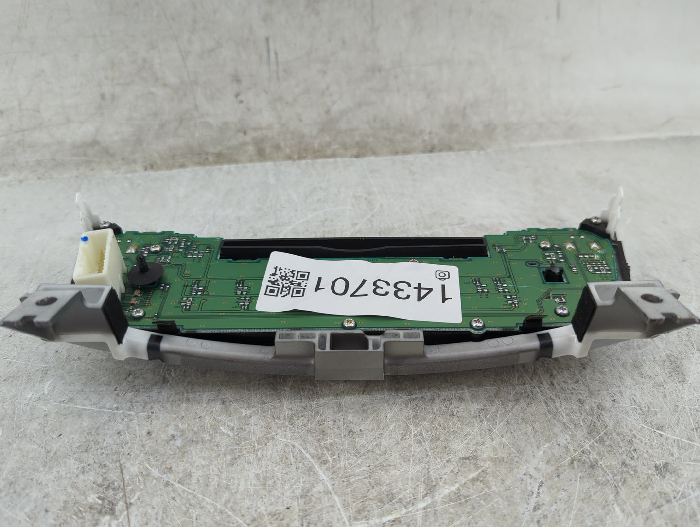 2017-2020 Infiniti Qx60 Radio AM FM Cd Player Receiver Replacement P/N:253919NJ1A Fits Fits 2017 2018 2019 2020 OEM Used Aut