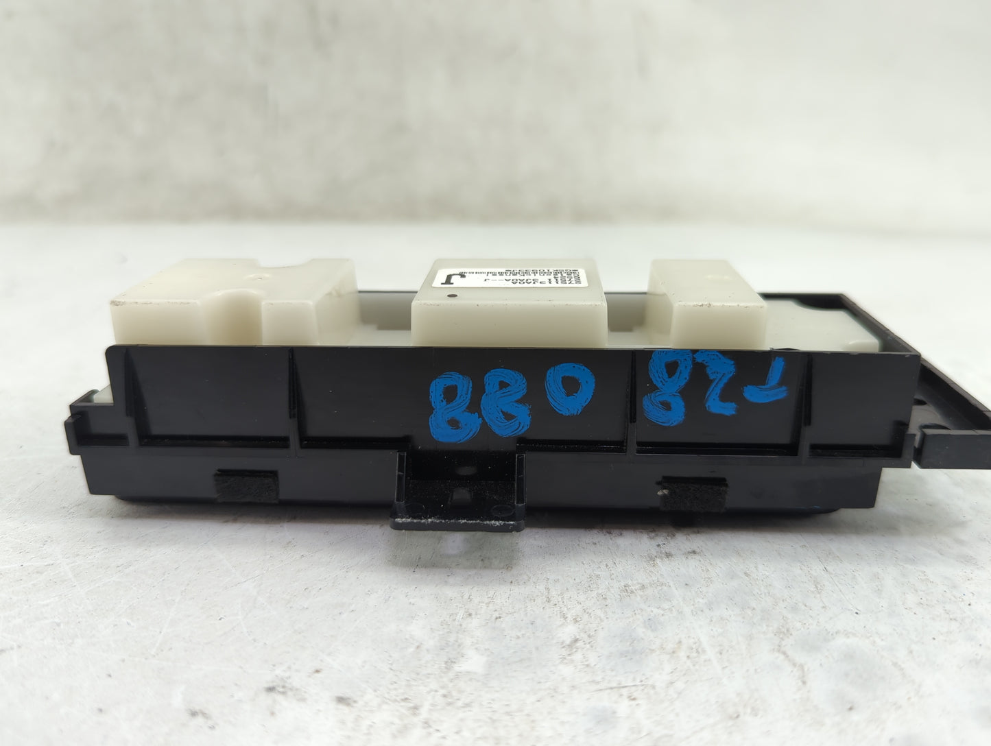 2014-2020 Infiniti Qx60 Climate Control Module Temperature AC/Heater Replacement P/N:275113JA0A Fits OEM Used Auto Parts - O