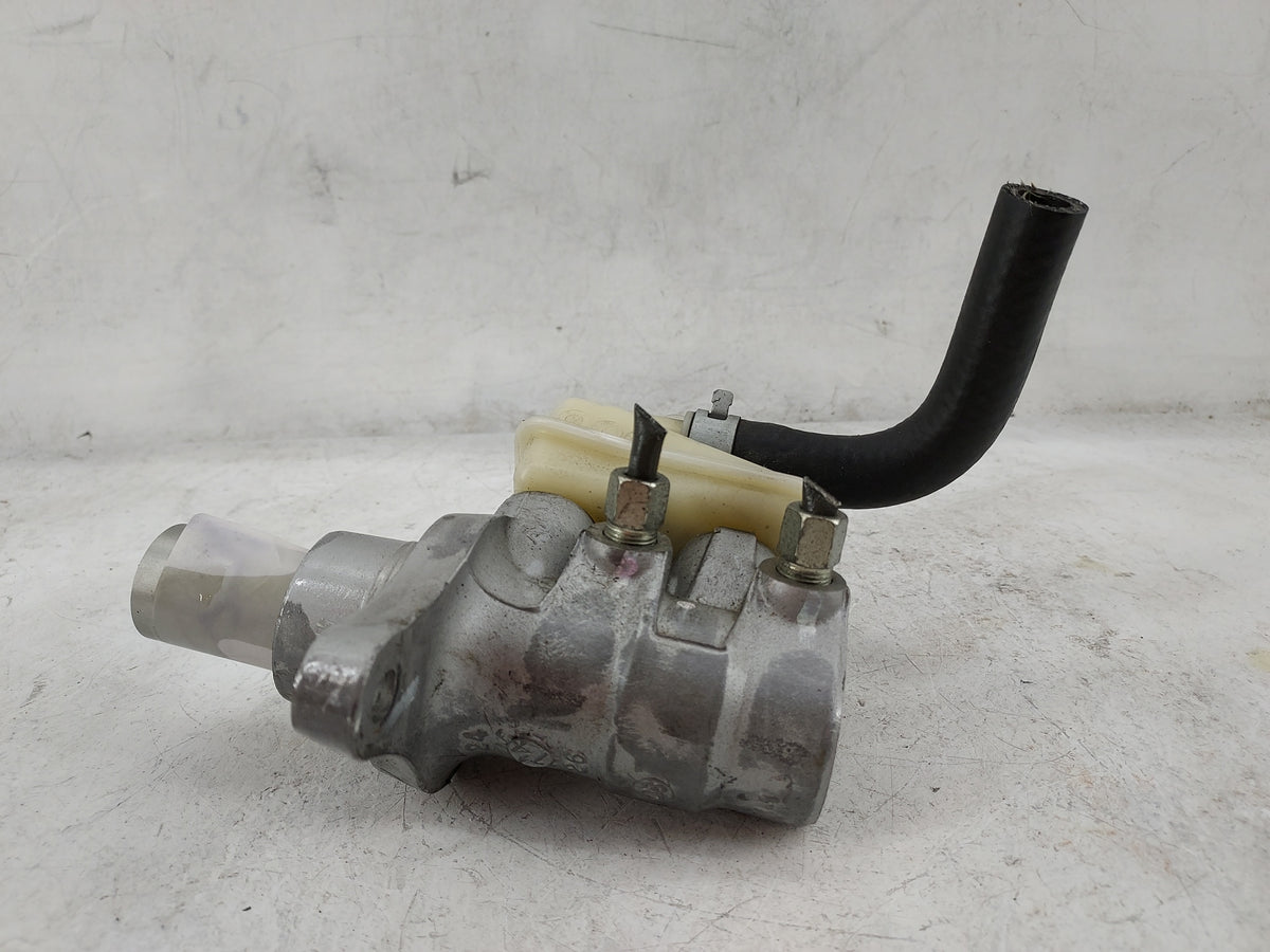 2016-2017 Infiniti Qx60 Brake Master Cylinder - Oemusedautoparts1.com