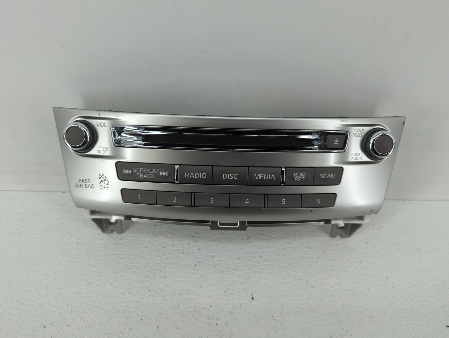 Infiniti Qx60 Am Fm Cd Player Radio Receiver - Oemusedautoparts1.com