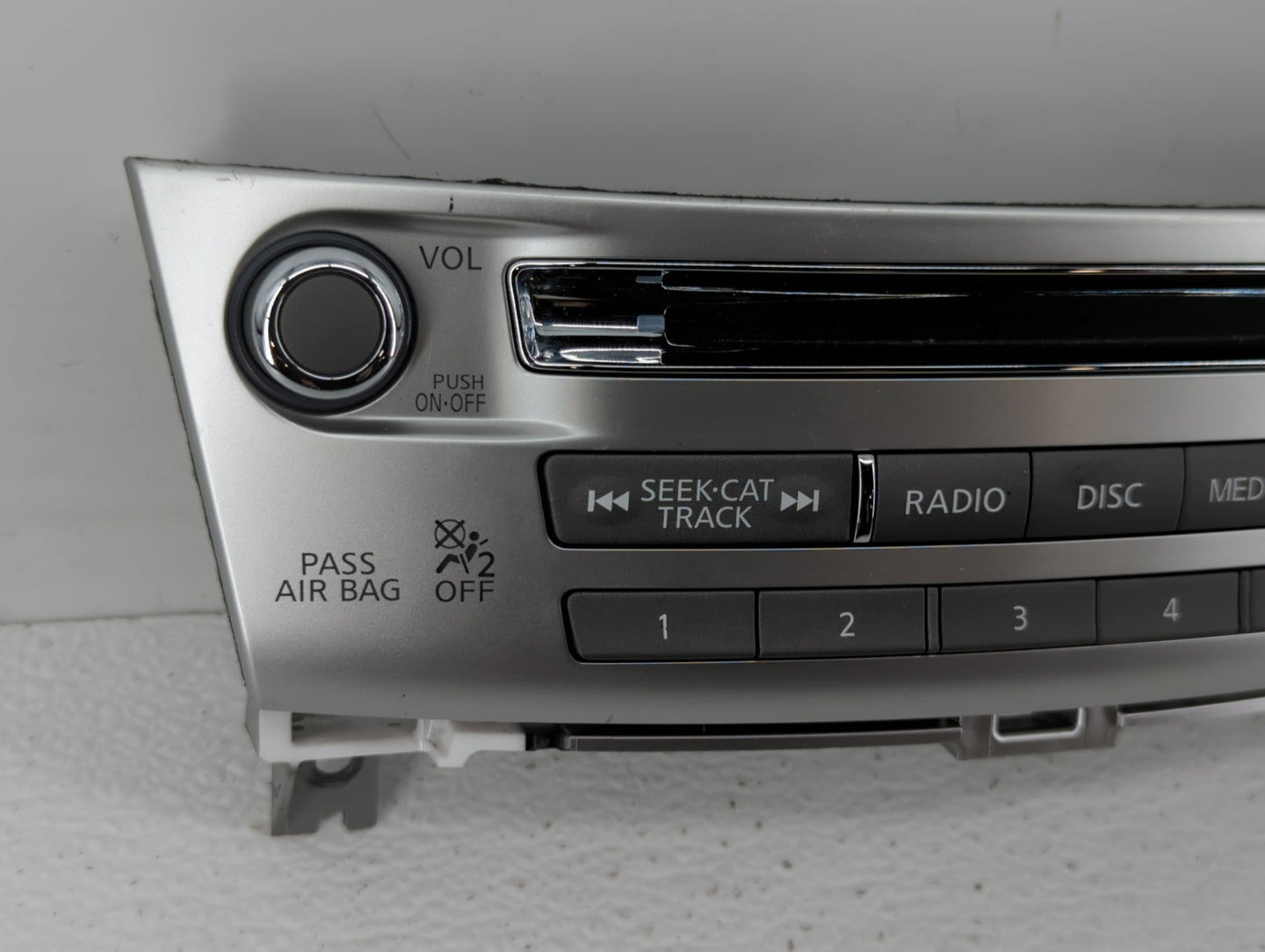 Infiniti Qx60 Am Fm Cd Player Radio Receiver - Oemusedautoparts1.com