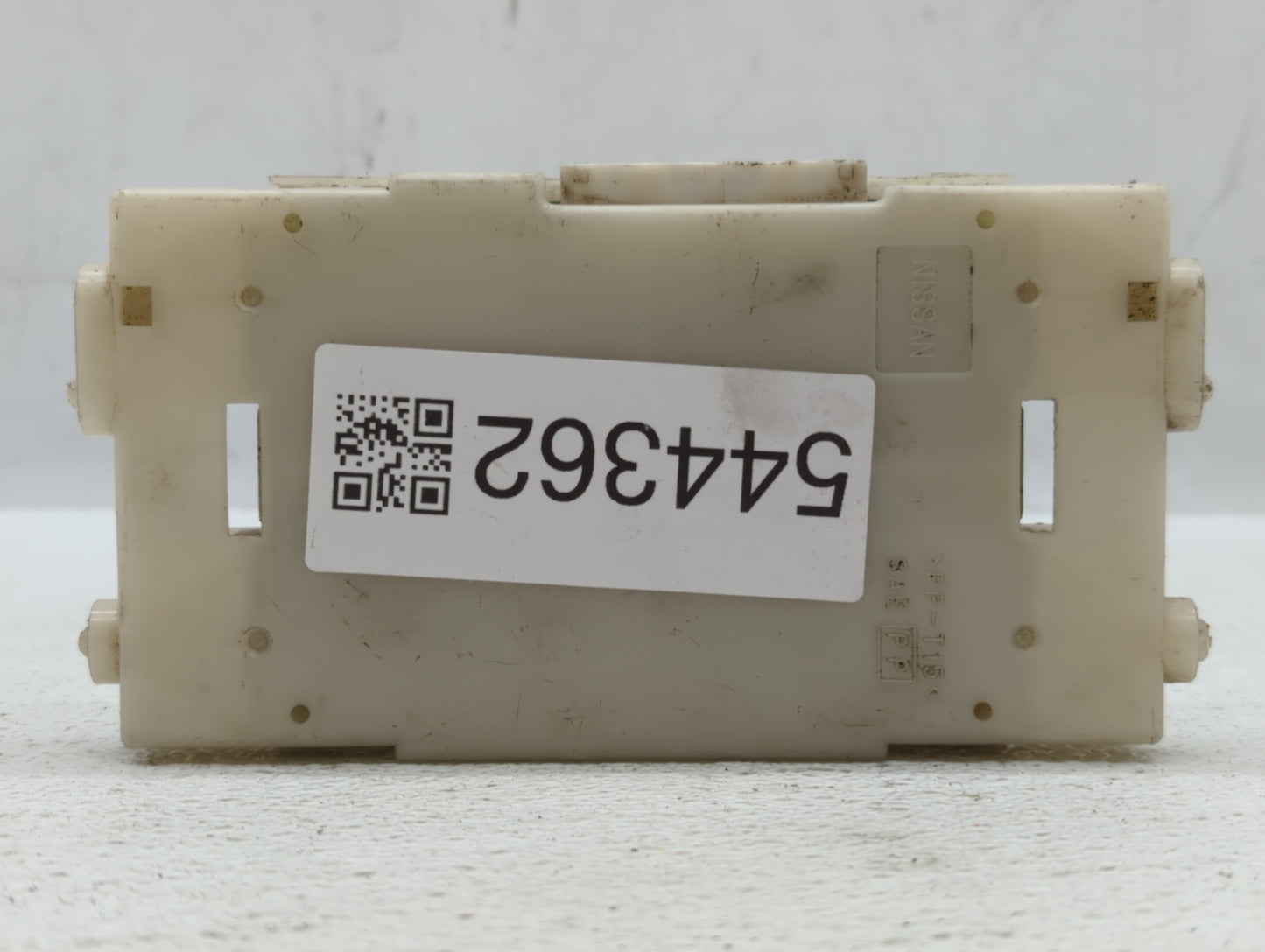 2017-2017 Infiniti Qx60 Chassis Control Module Ccm Bcm Body Control - Oemusedautoparts1.com